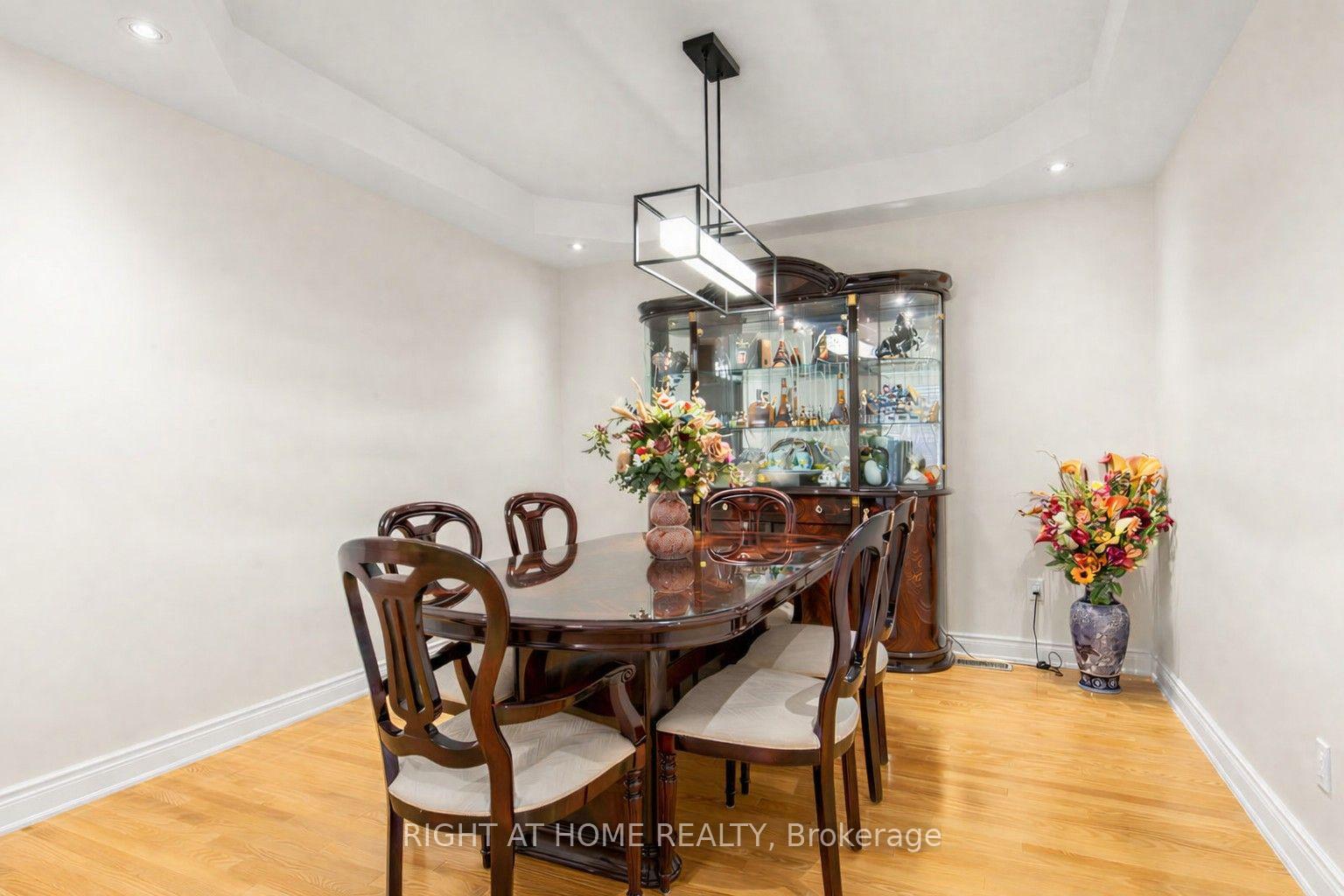 Photo 7 of 99 Richler Avenue, Vaughan, Kleinburg — HOMEH