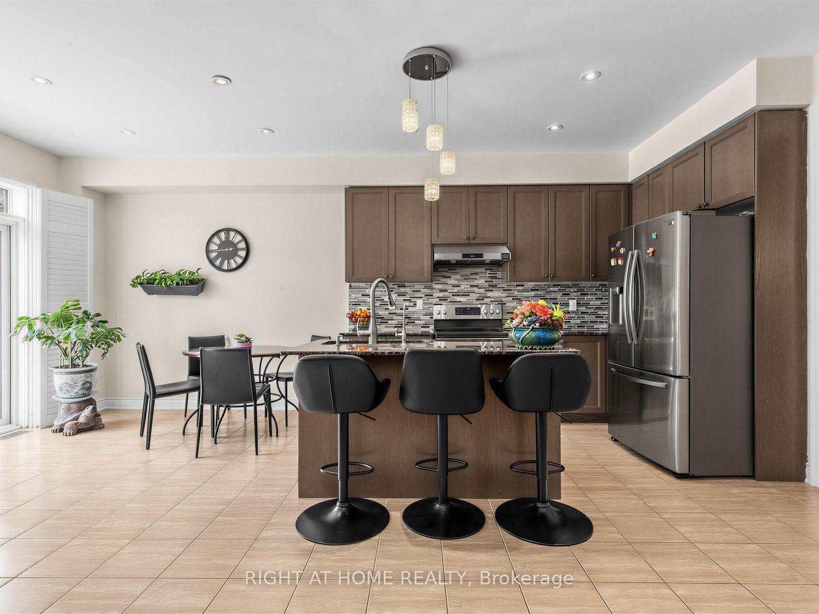 Photo 12 of 99 Richler Avenue, Vaughan, Kleinburg — HOMEH