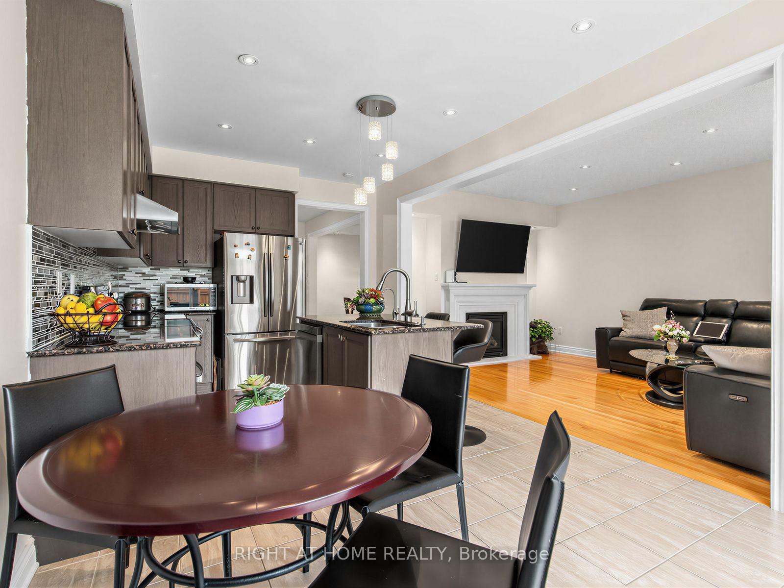 Photo 16 of 99 Richler Avenue, Vaughan, Kleinburg — HOMEH
