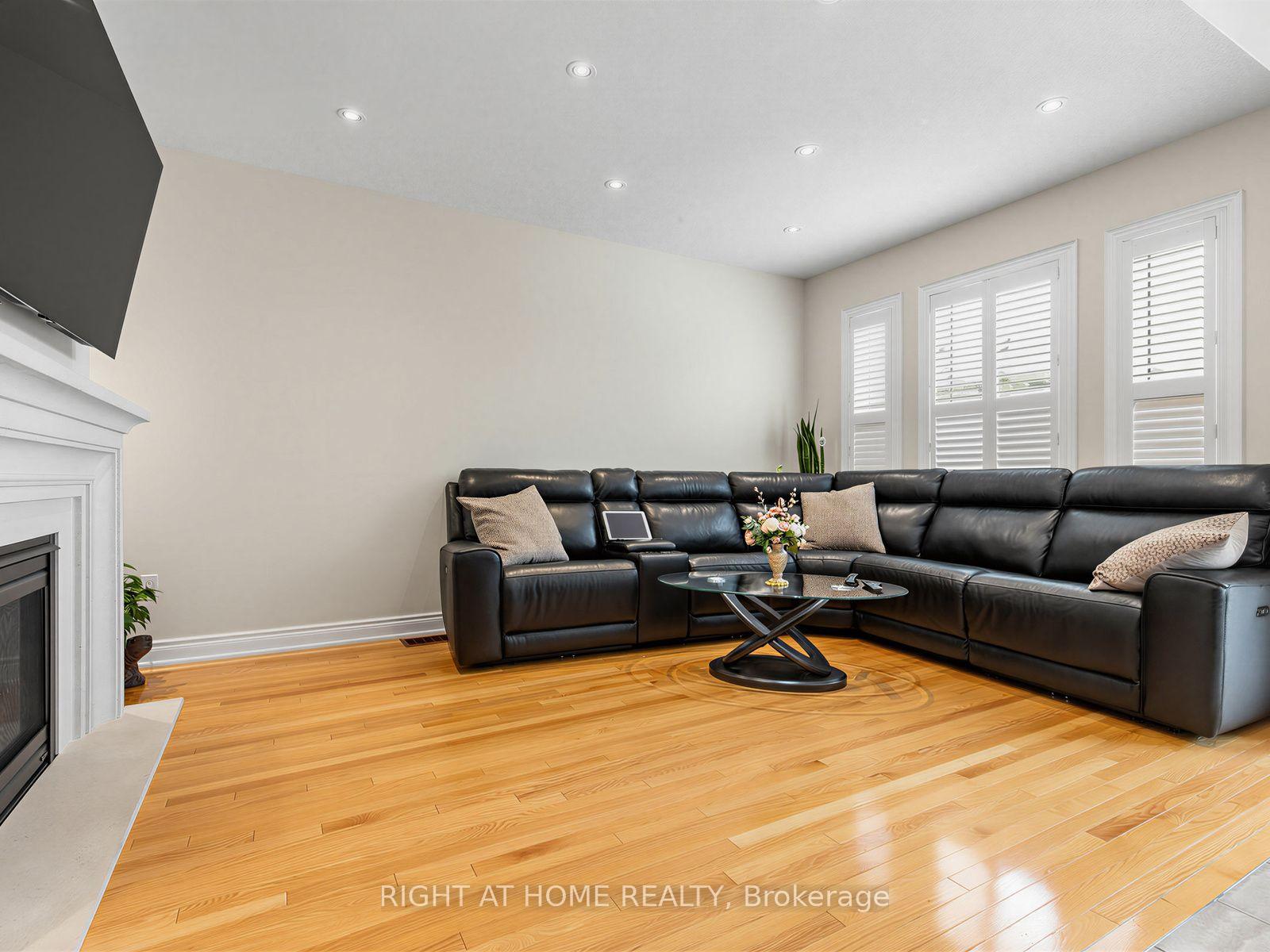 Photo 17 of 99 Richler Avenue, Vaughan, Kleinburg — HOMEH