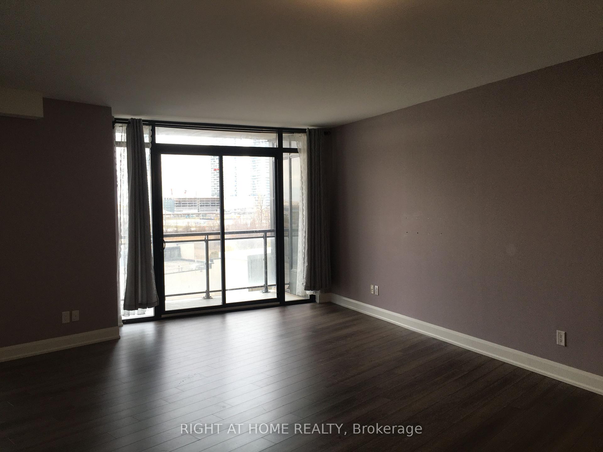Photo 4 of Unit 312, 2910 Highway No, 7 Road, Vaughan, Concord — HOMEH