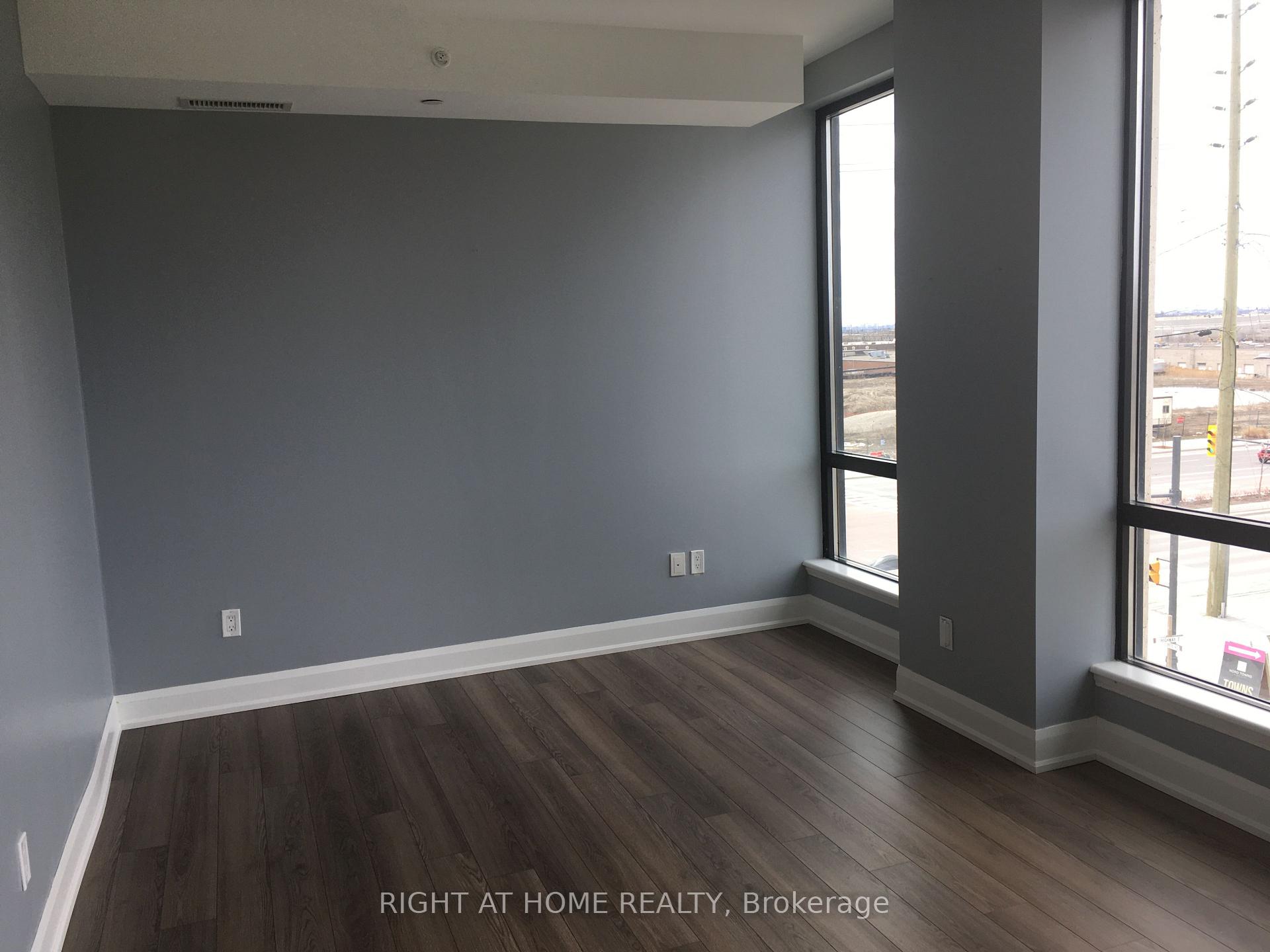 Photo 7 of Unit 312, 2910 Highway No, 7 Road, Vaughan, Concord — HOMEH
