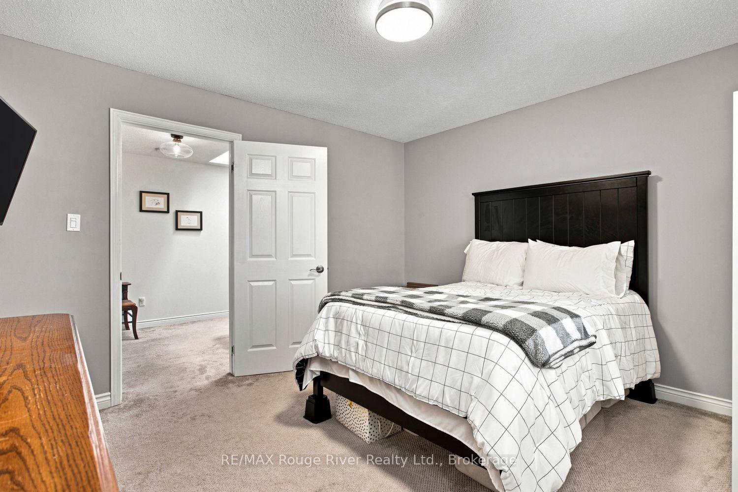 Photo 28 of 52 Mortimer Crescent, Ajax, Central West — HOMEH