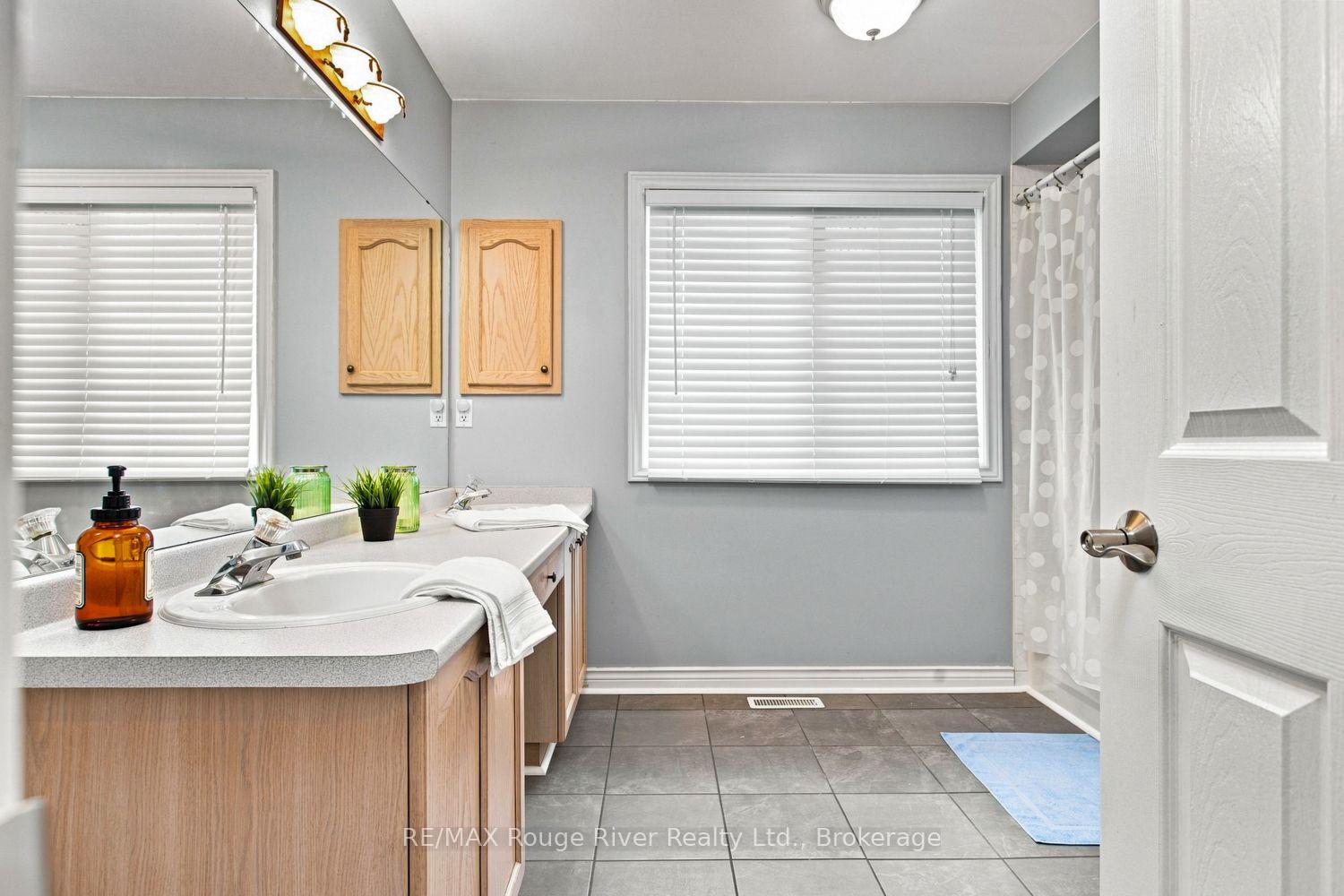 Photo 30 of 52 Mortimer Crescent, Ajax, Central West — HOMEH