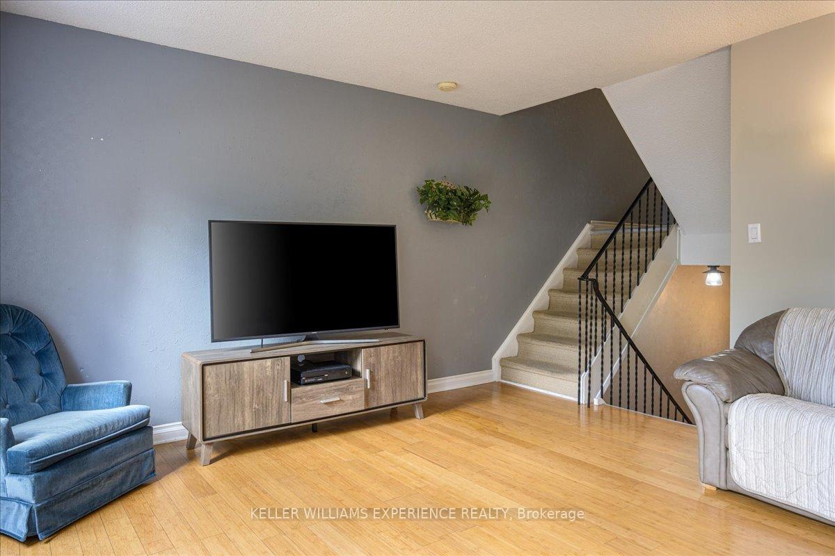 Photo 20 of Unit 8, 237 Steel Street, Barrie, Codrington — HOMEH