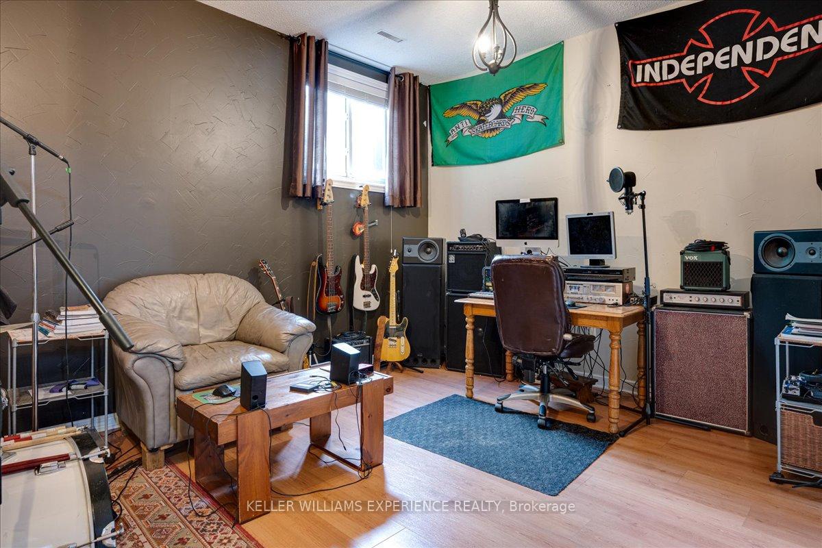 Photo 26 of Unit 8, 237 Steel Street, Barrie, Codrington — HOMEH