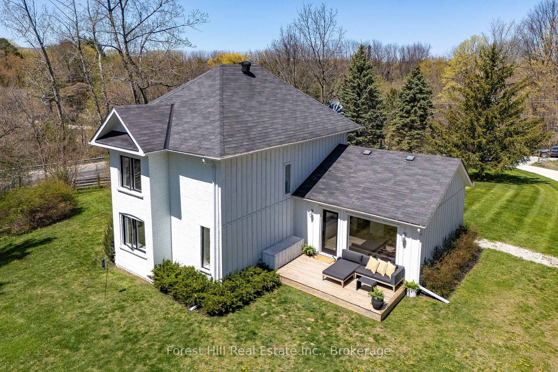 Photo 4 of 7599 36/37 Nottawasaga Side Road E, Clearview, Nottawa — HOMEH