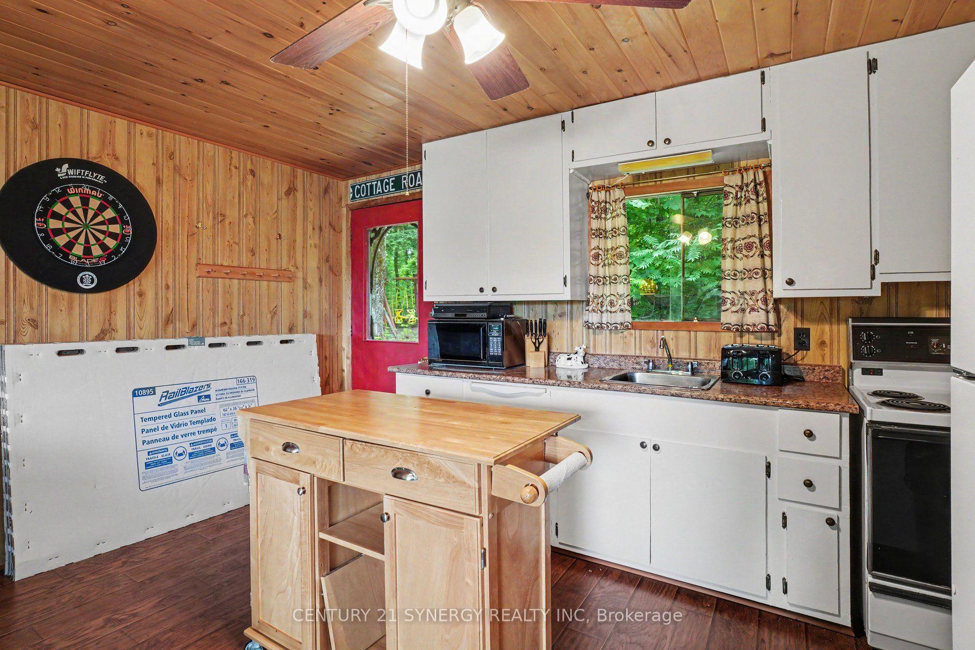 Photo 9 of 1362 Mosque Lake Lane, Frontenac, Frontenac North — HOMEH