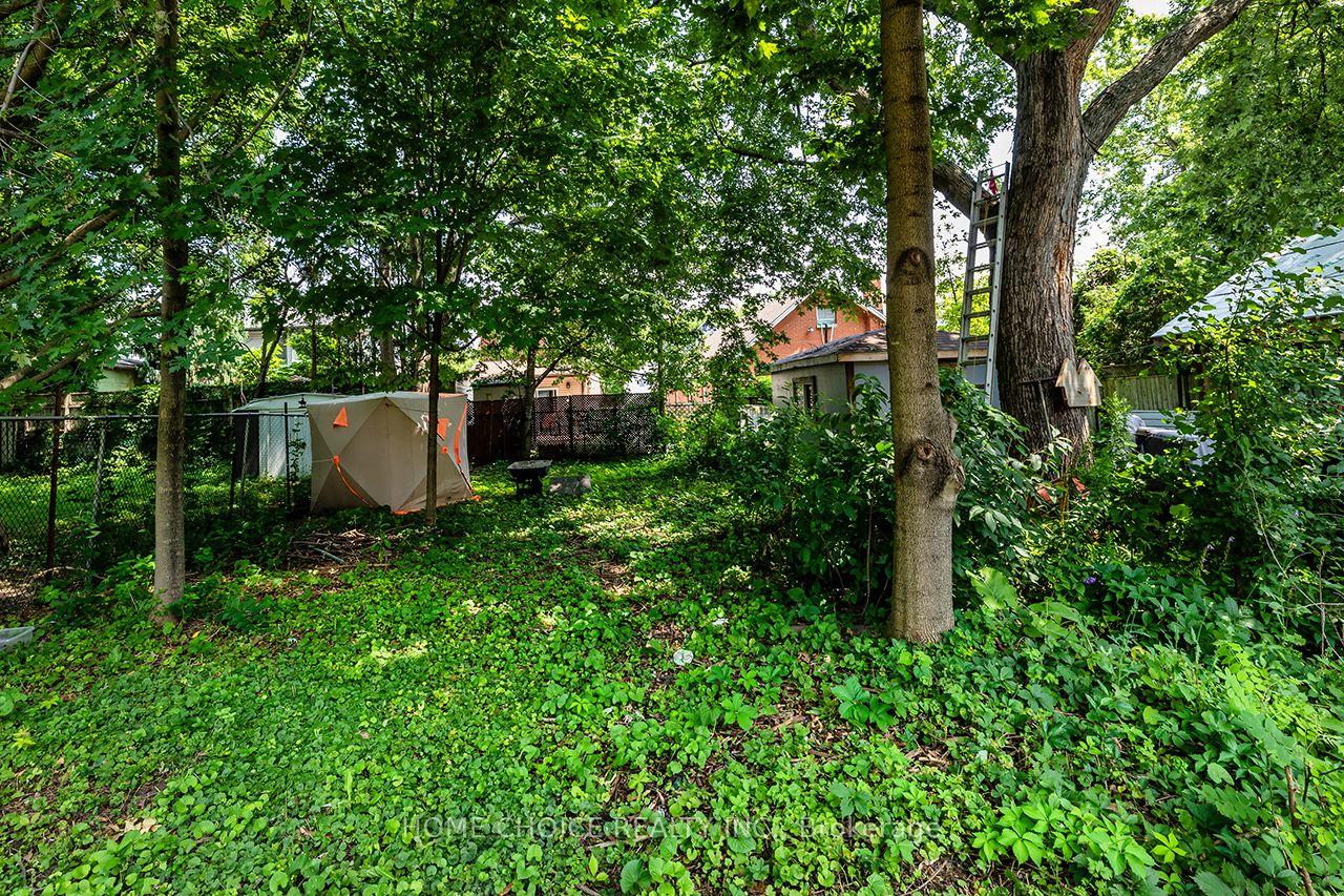 Photo 8 of 39 Burk Street, Oshawa, Vanier — HOMEH