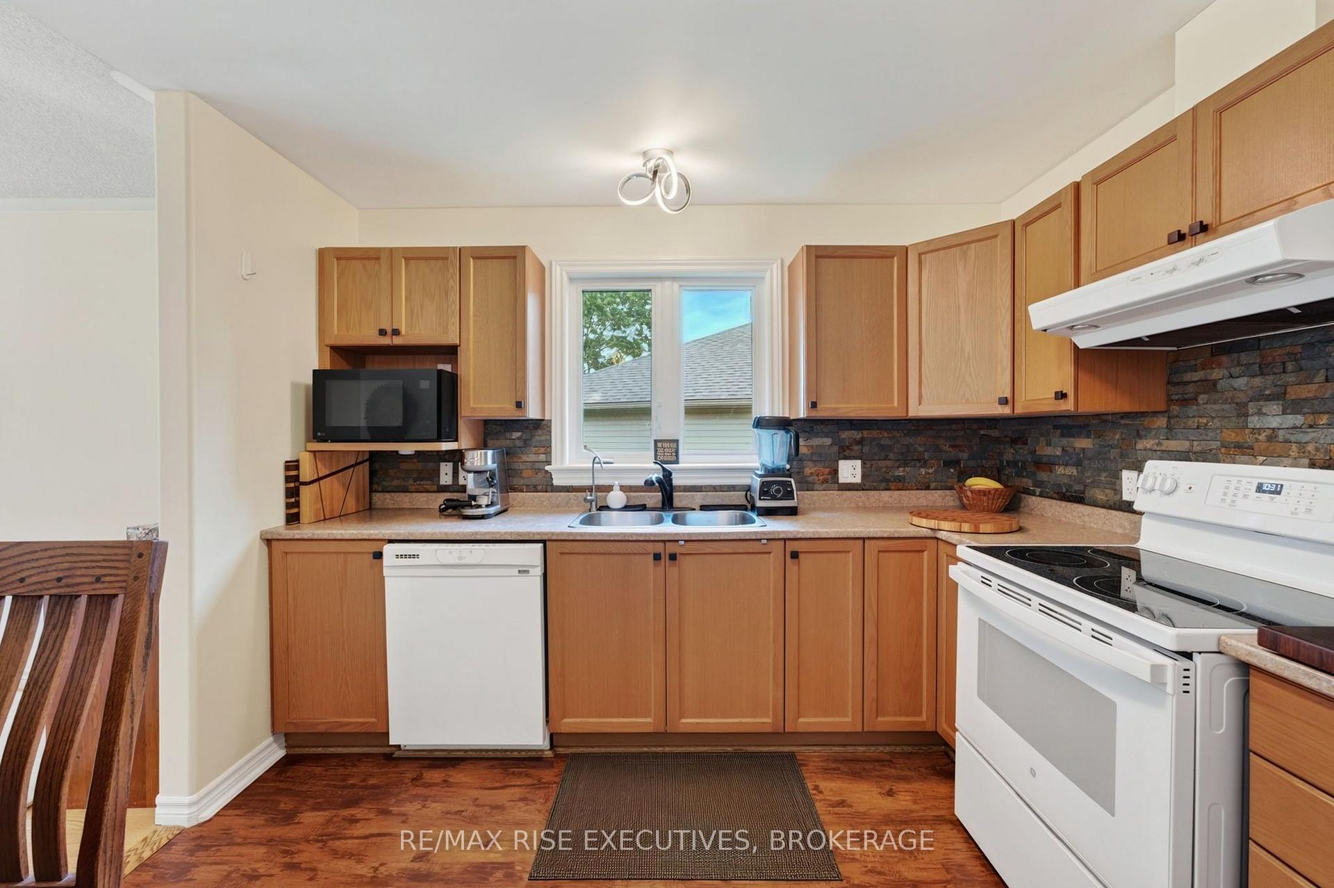 Photo 13 of 113 Ellesmeer Avenue, Kingston, City Northwest — HOMEH