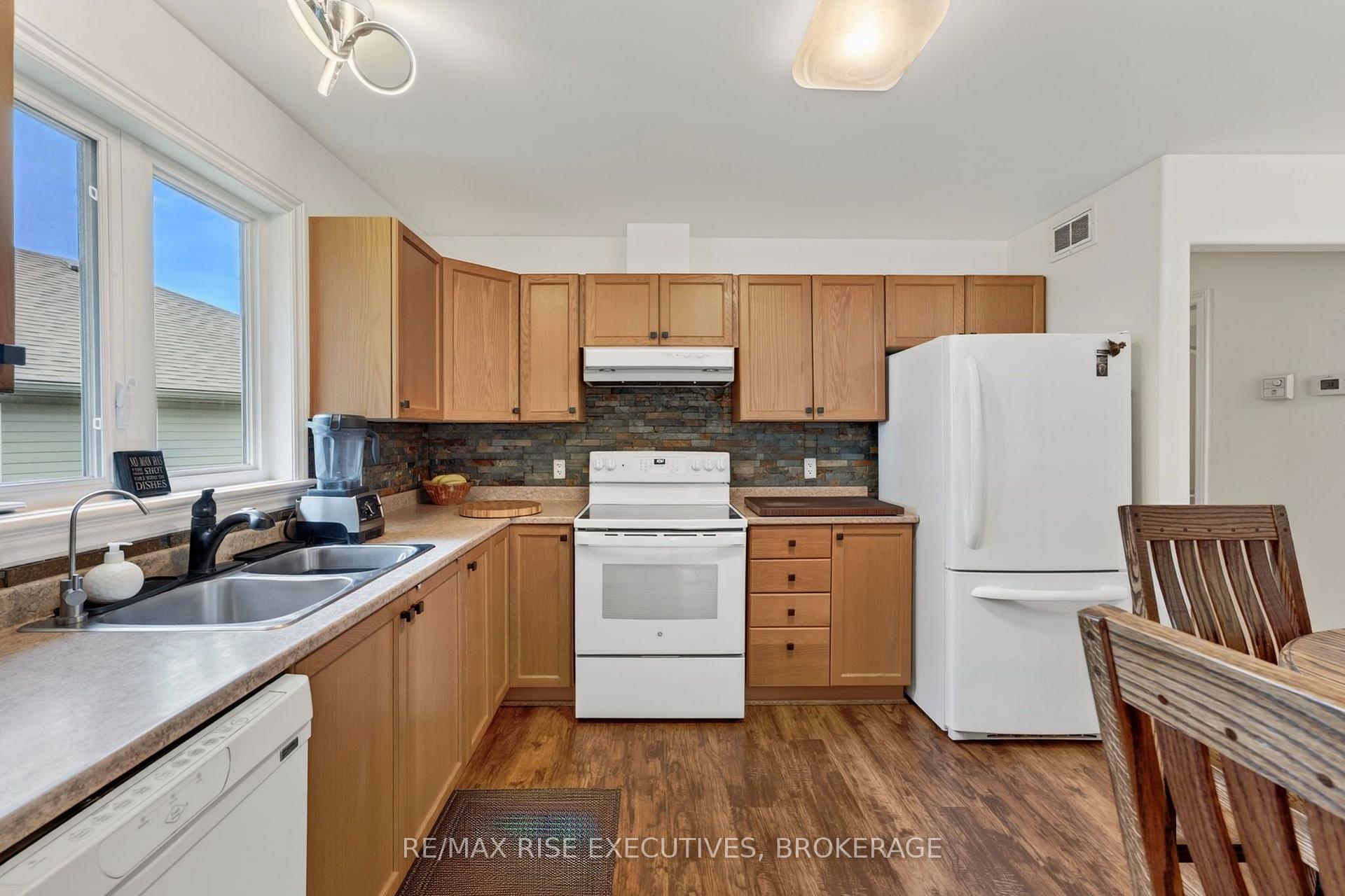 Photo 14 of 113 Ellesmeer Avenue, Kingston, City Northwest — HOMEH