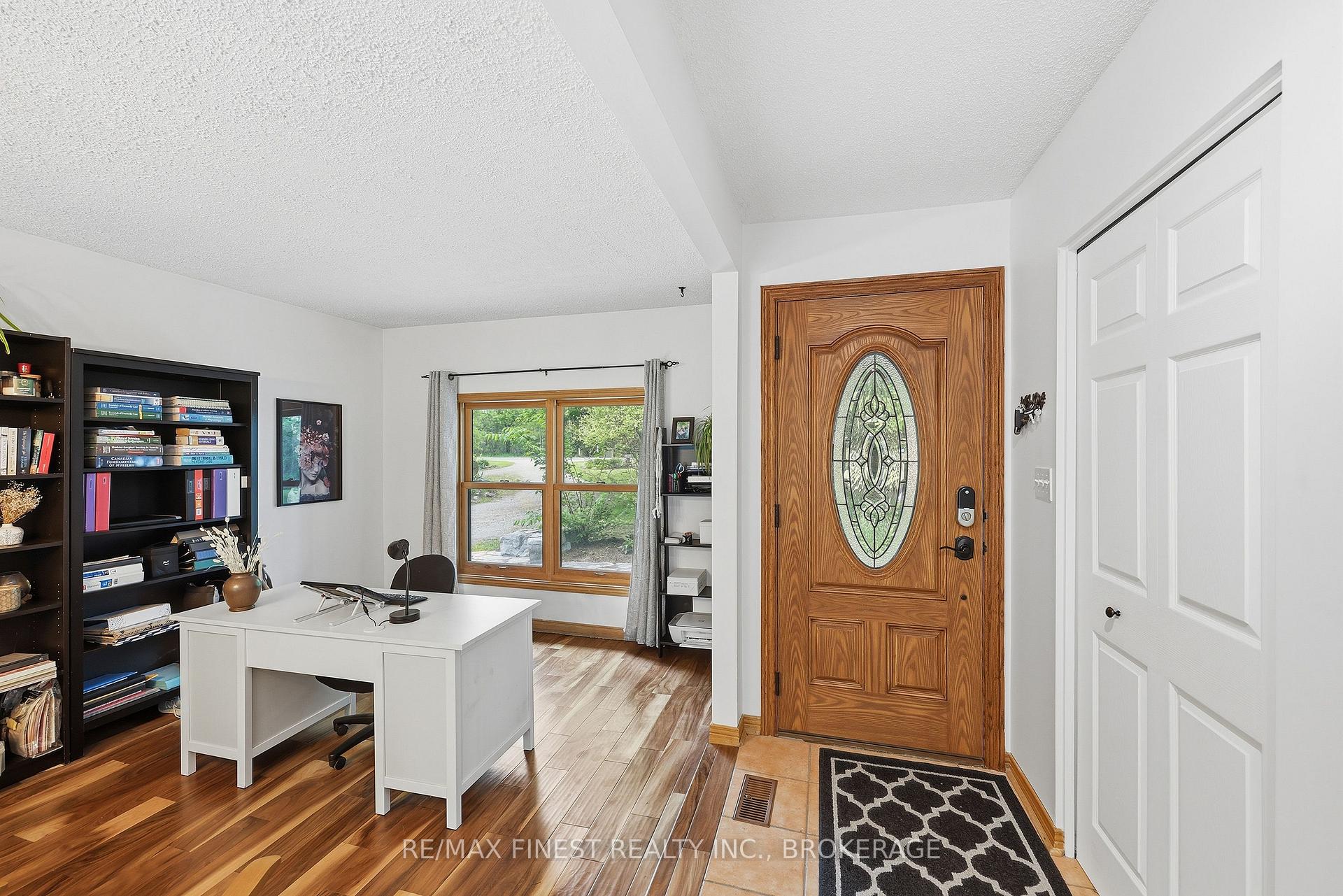 Photo 2 of 1465 Middle Road, Kingston, Kingston East (Incl CFB Kingston) — HOMEH