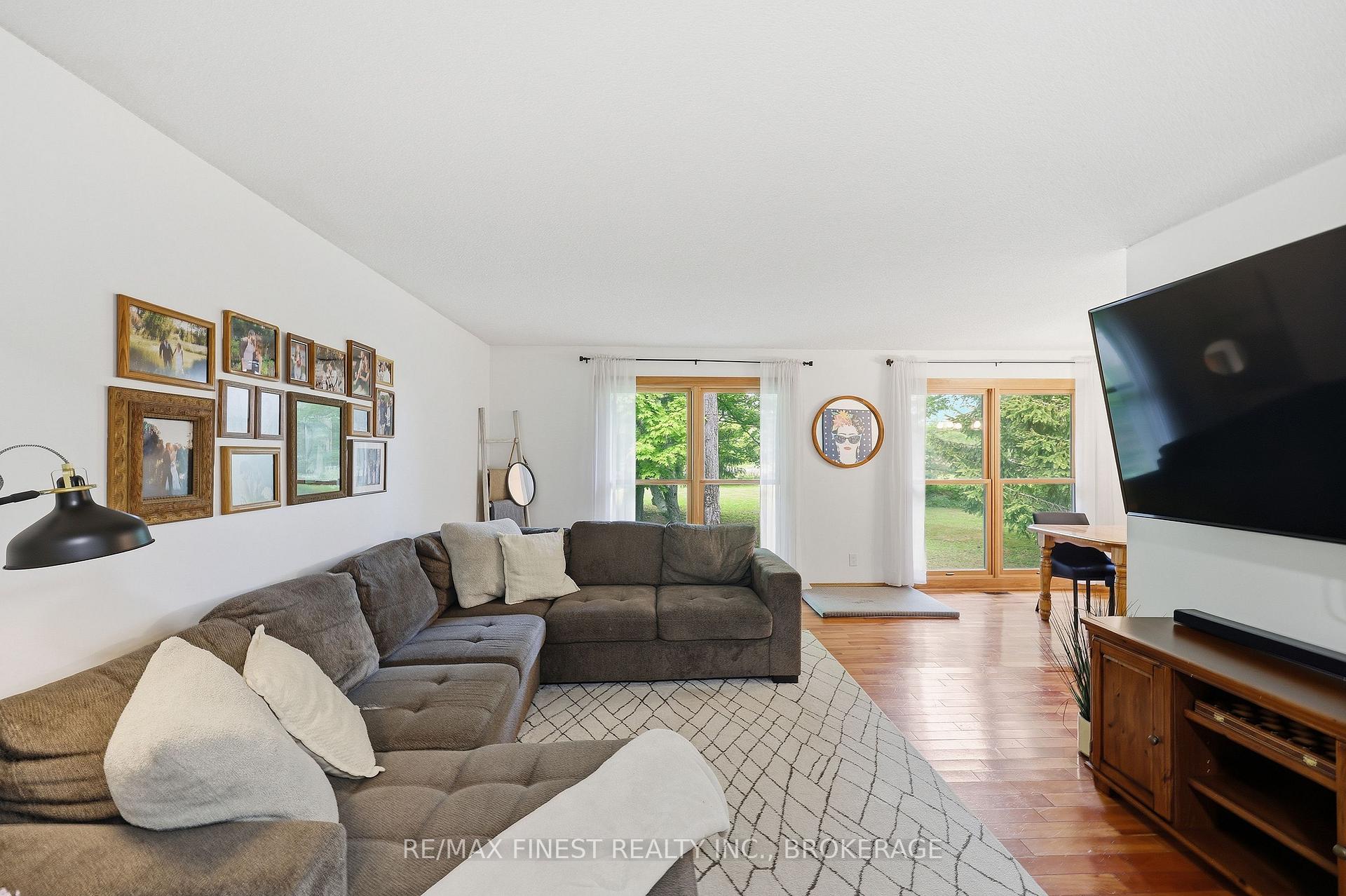 Photo 5 of 1465 Middle Road, Kingston, Kingston East (Incl CFB Kingston) — HOMEH