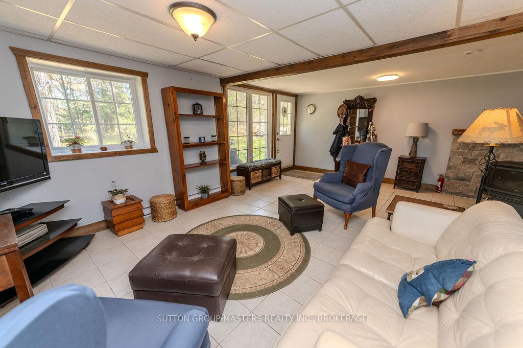 Photo 14 of 1839 Oak Flats Road, Frontenac, Frontenac Centre — HOMEH