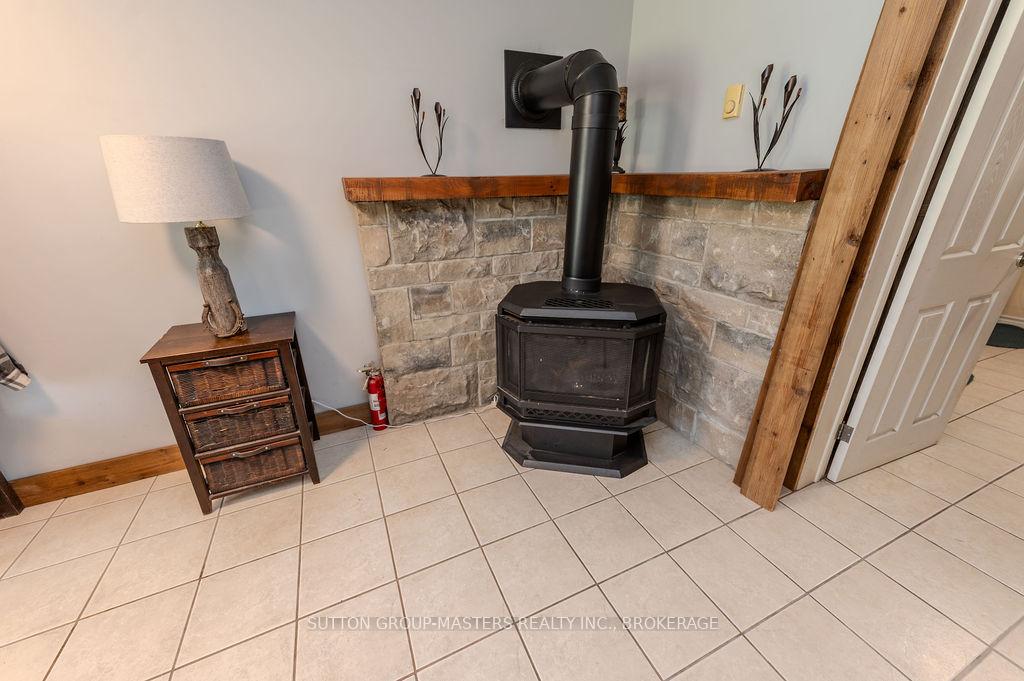 Photo 15 of 1839 Oak Flats Road, Frontenac, Frontenac Centre — HOMEH