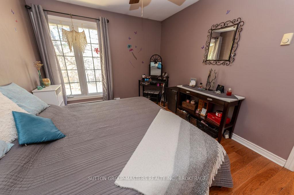 Photo 32 of 1839 Oak Flats Road, Frontenac, Frontenac Centre — HOMEH