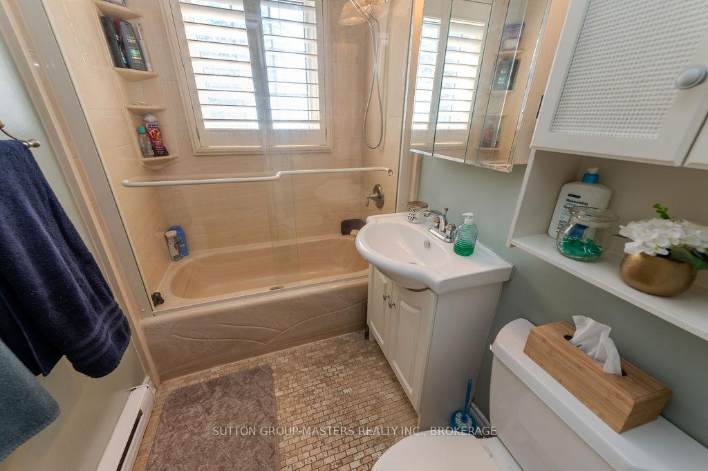 Photo 37 of 1839 Oak Flats Road, Frontenac, Frontenac Centre — HOMEH