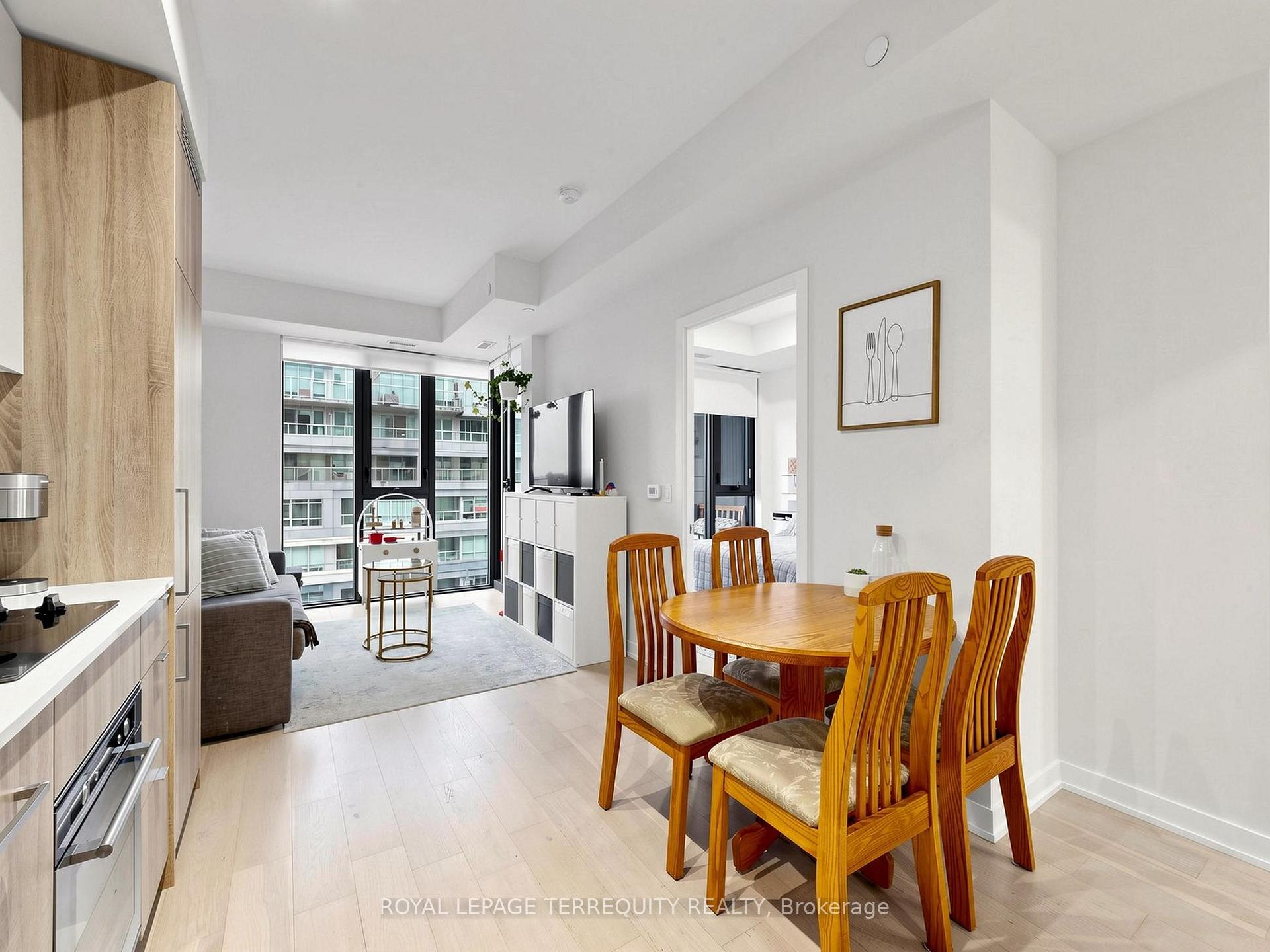 Photo 2 of Unit 612, 840 St Clair Avenue W, Toronto, Oakwood Village — HOMEH