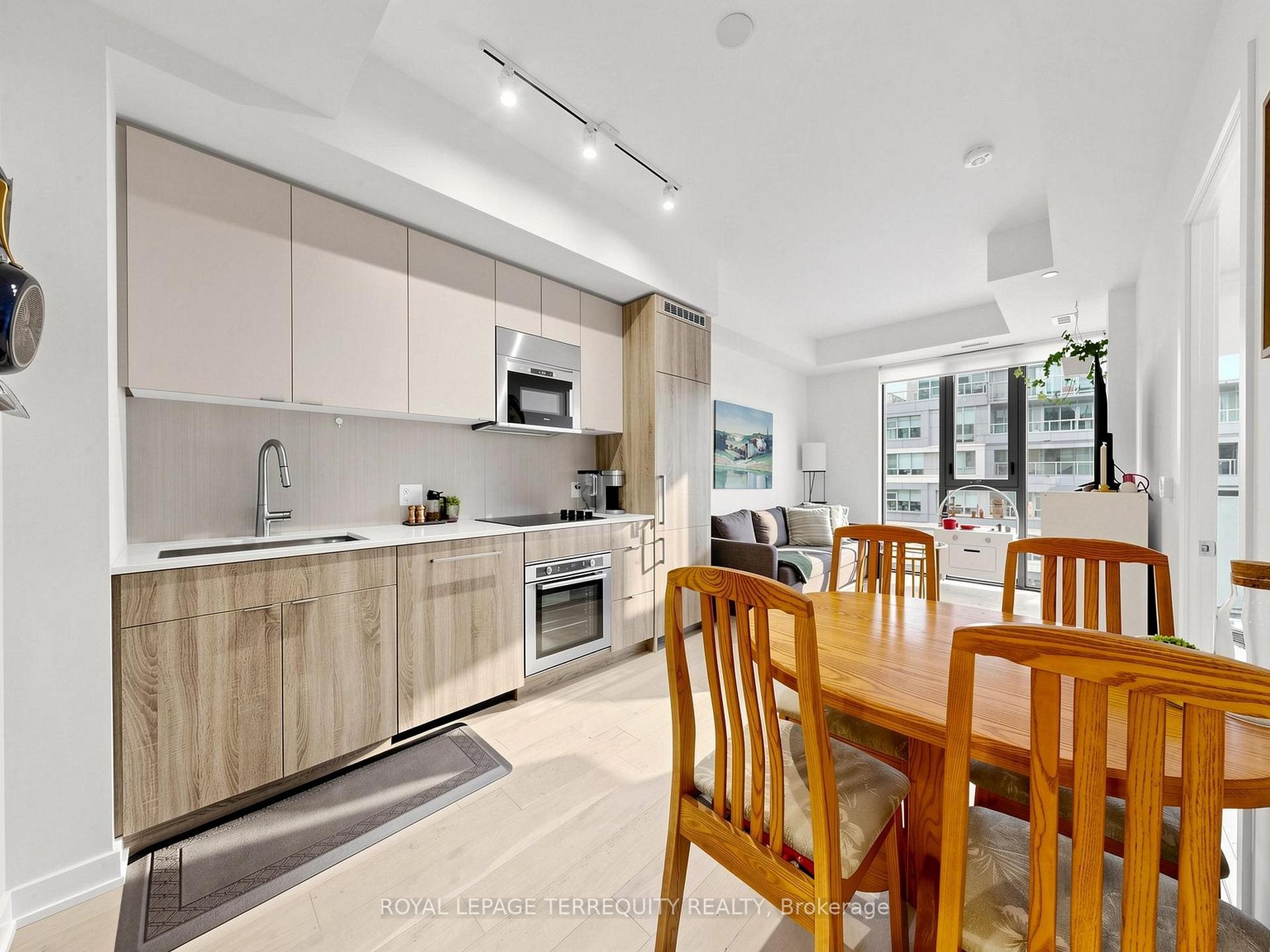 Photo 5 of Unit 612, 840 St Clair Avenue W, Toronto, Oakwood Village — HOMEH