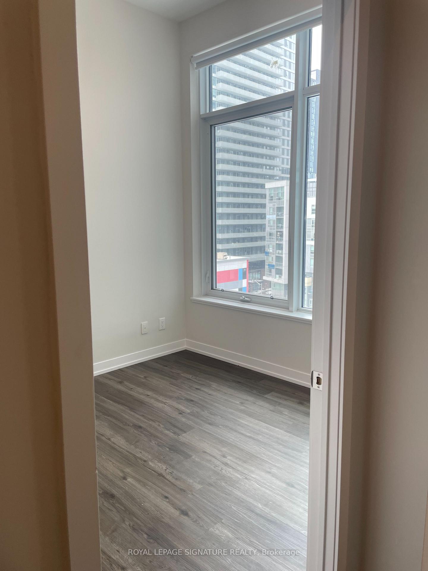 Photo 4 of Unit 1504, 25 Nicholas Avenue, Toronto, Regent Park — HOMEH