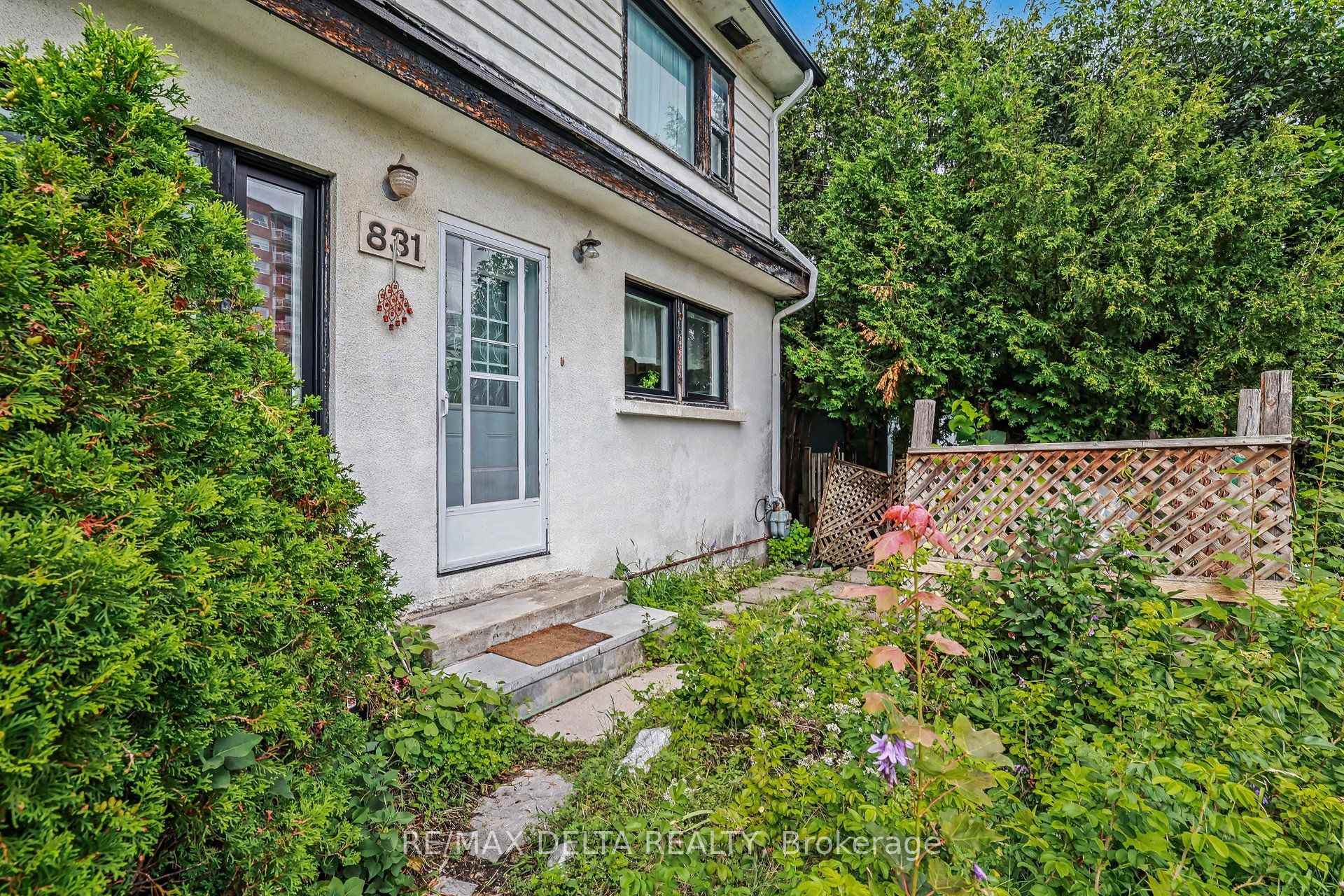 Photo 4 of 831 Montreal Road, Ottawa, CFB Rockcliffe and Area — HOMEH