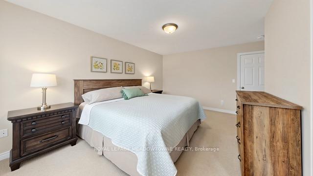 Photo 17 of 126 Bridlewood Boulevard, Whitby, Rolling Acres — HOMEH