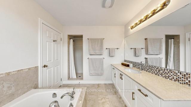 Photo 19 of 126 Bridlewood Boulevard, Whitby, Rolling Acres — HOMEH