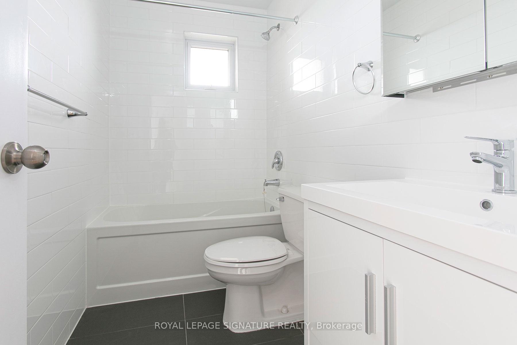 Photo 6 of Unit 815, 666 Spadina Avenue, Toronto, University — HOMEH