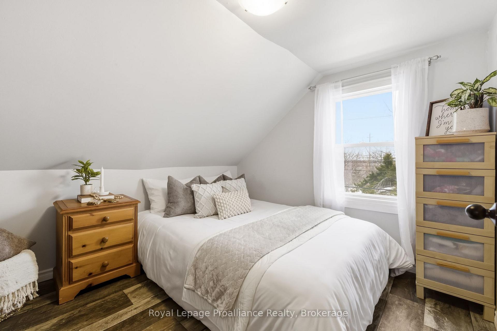Photo 22 of 40 Smith Street, Port Hope — HOMEH