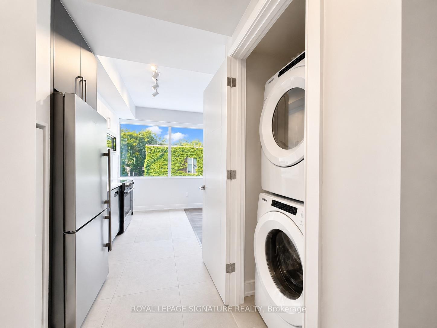 Photo 4 of Unit 204, 664 Spadina Avenue, Toronto, University — HOMEH