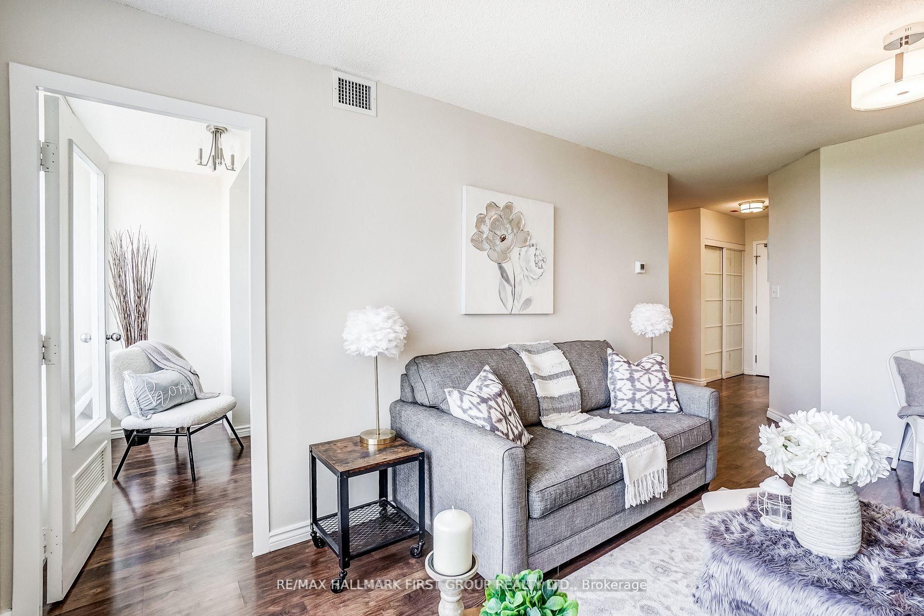 Photo 12 of Unit 501, 711 Rossland Road, Whitby, Pringle Creek — HOMEH