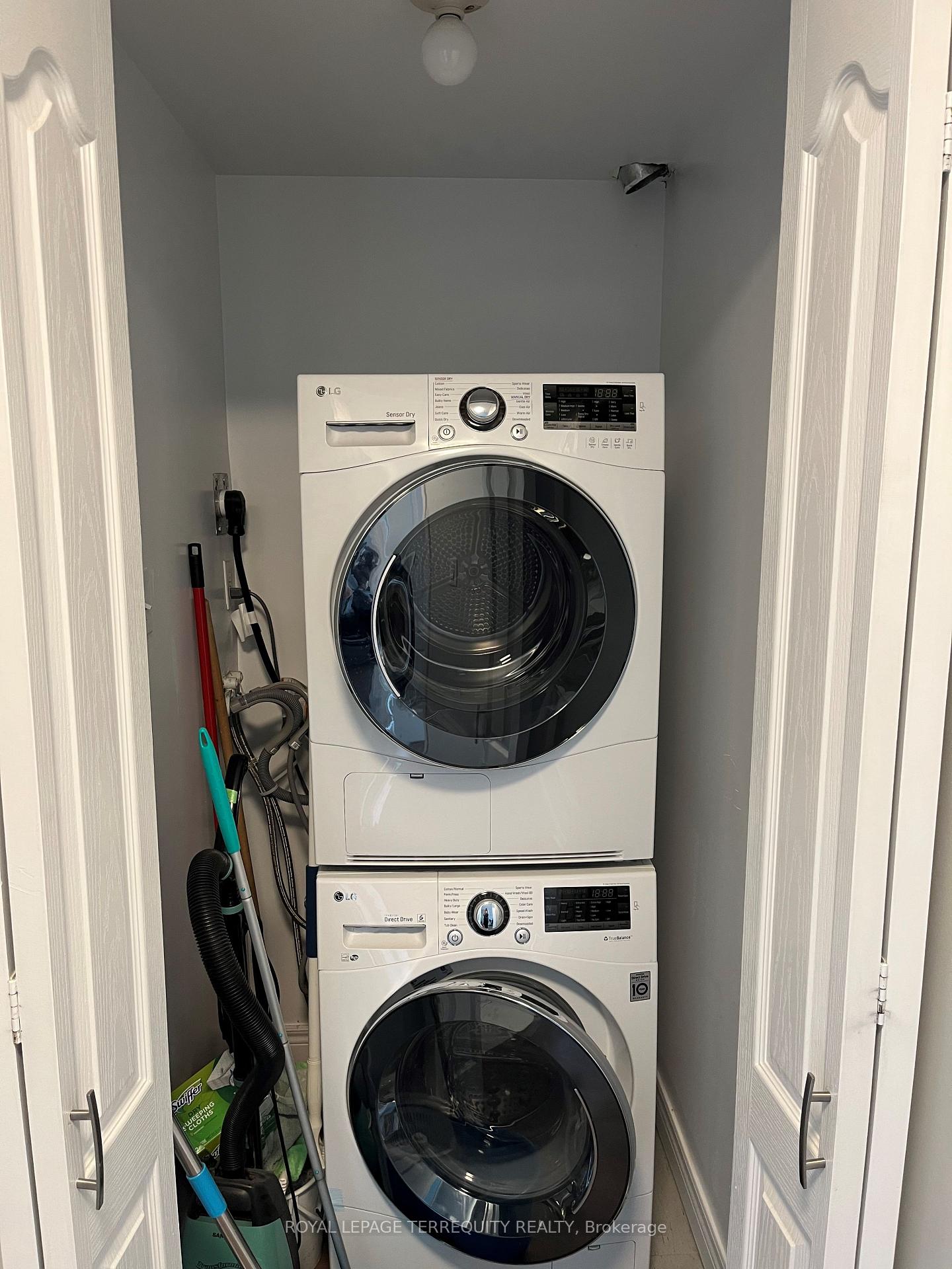 Photo 4 of Unit 901, 399 South Park Road, Markham, Commerce Valley — HOMEH