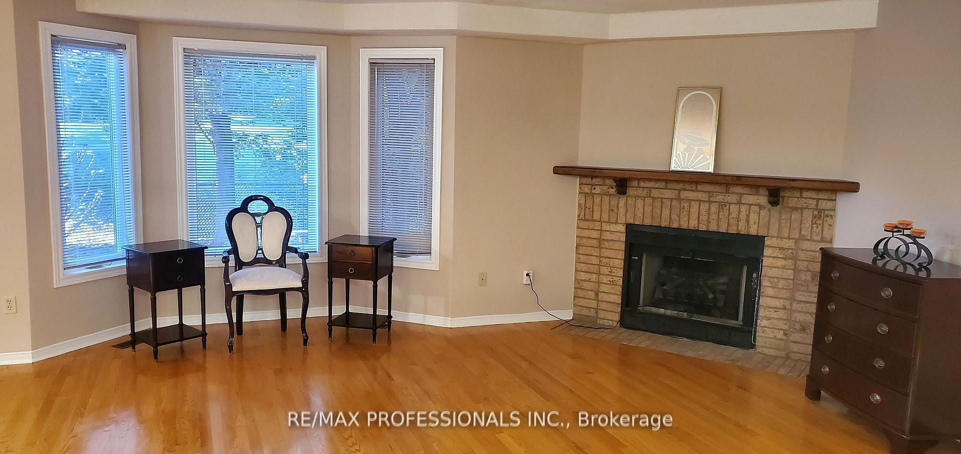 Photo 7 of 2545 Addingham Crescent, Oakville, Clearview — HOMEH