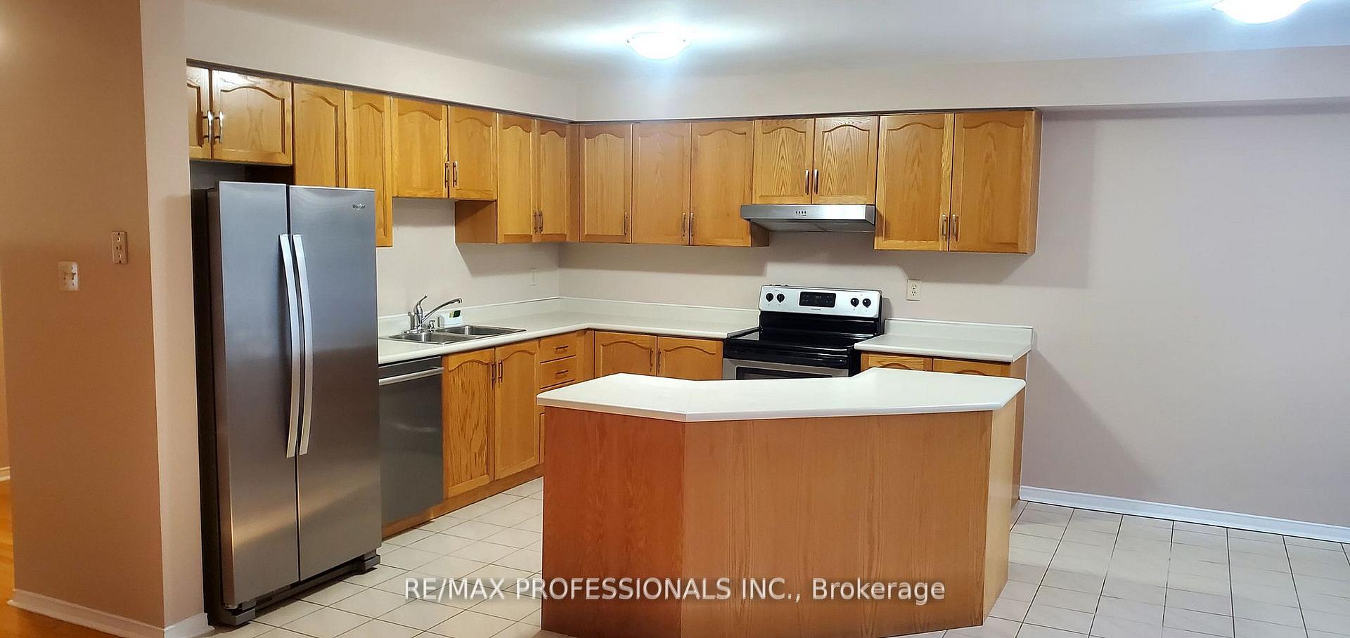 Photo 10 of 2545 Addingham Crescent, Oakville, Clearview — HOMEH