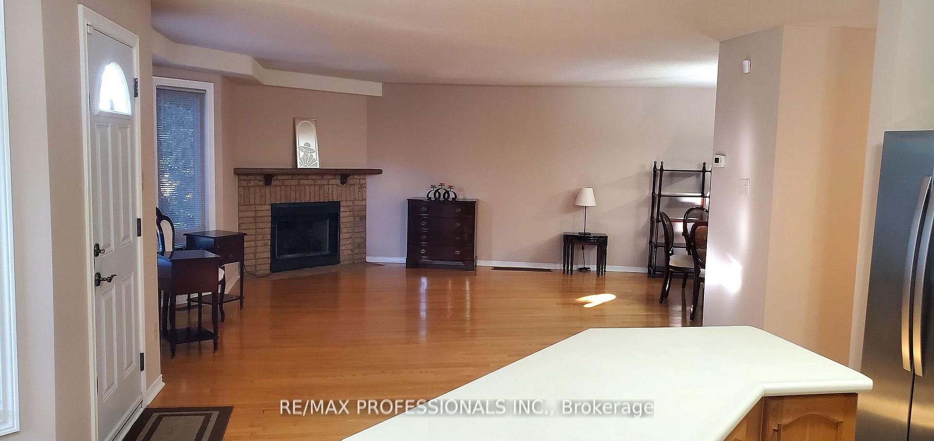 Photo 14 of 2545 Addingham Crescent, Oakville, Clearview — HOMEH