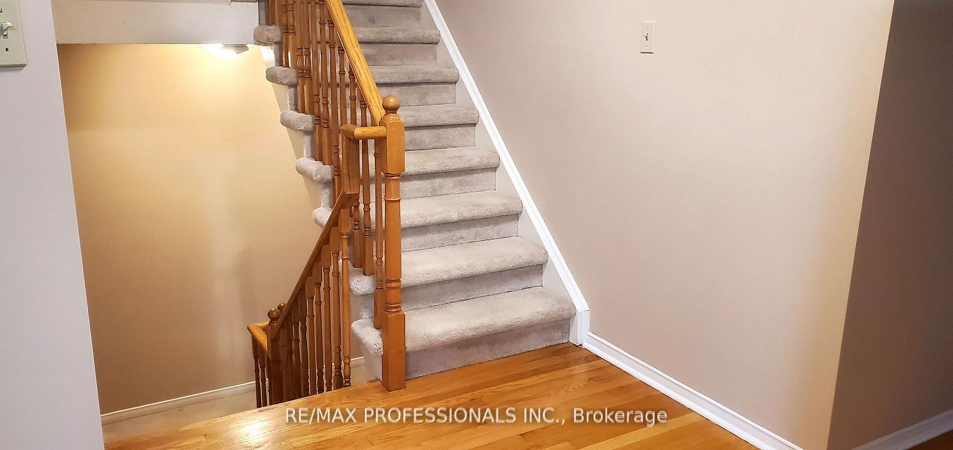 Photo 19 of 2545 Addingham Crescent, Oakville, Clearview — HOMEH