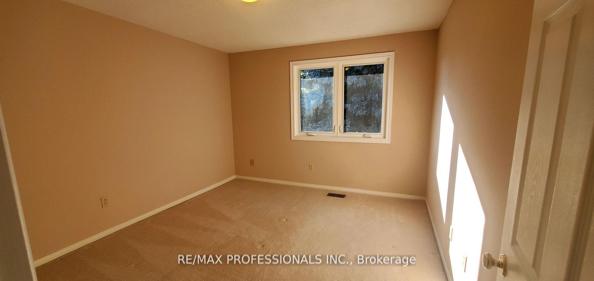 Photo 24 of 2545 Addingham Crescent, Oakville, Clearview — HOMEH