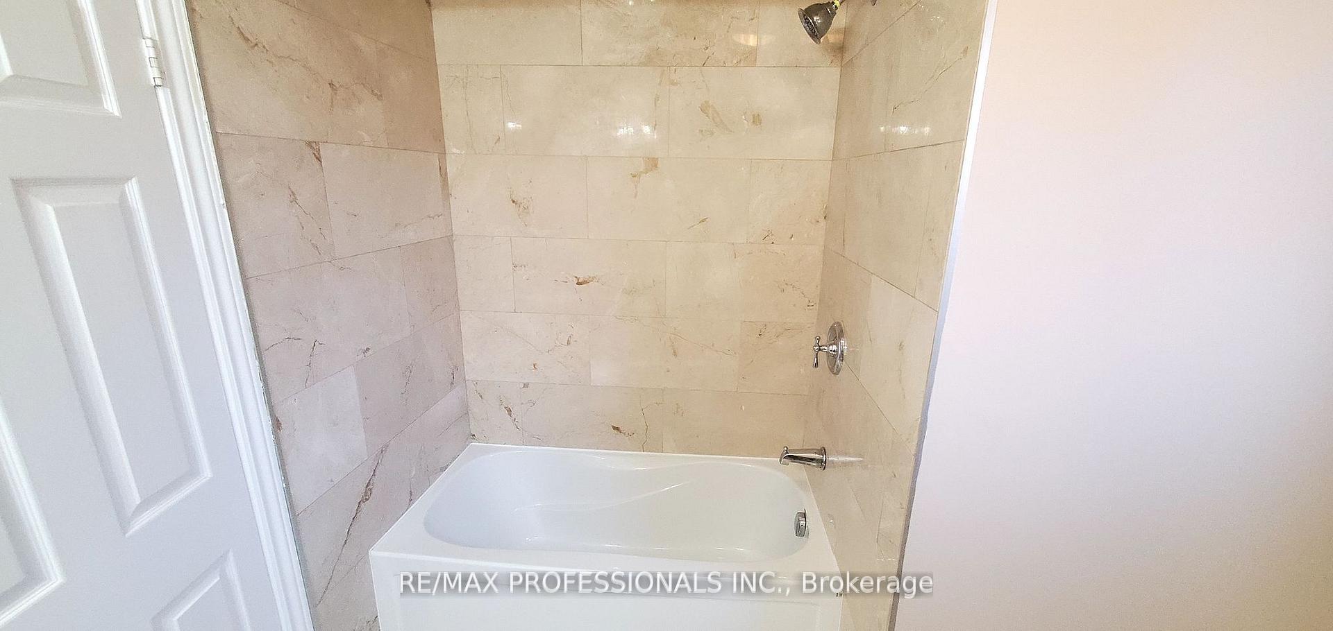 Photo 31 of 2545 Addingham Crescent, Oakville, Clearview — HOMEH