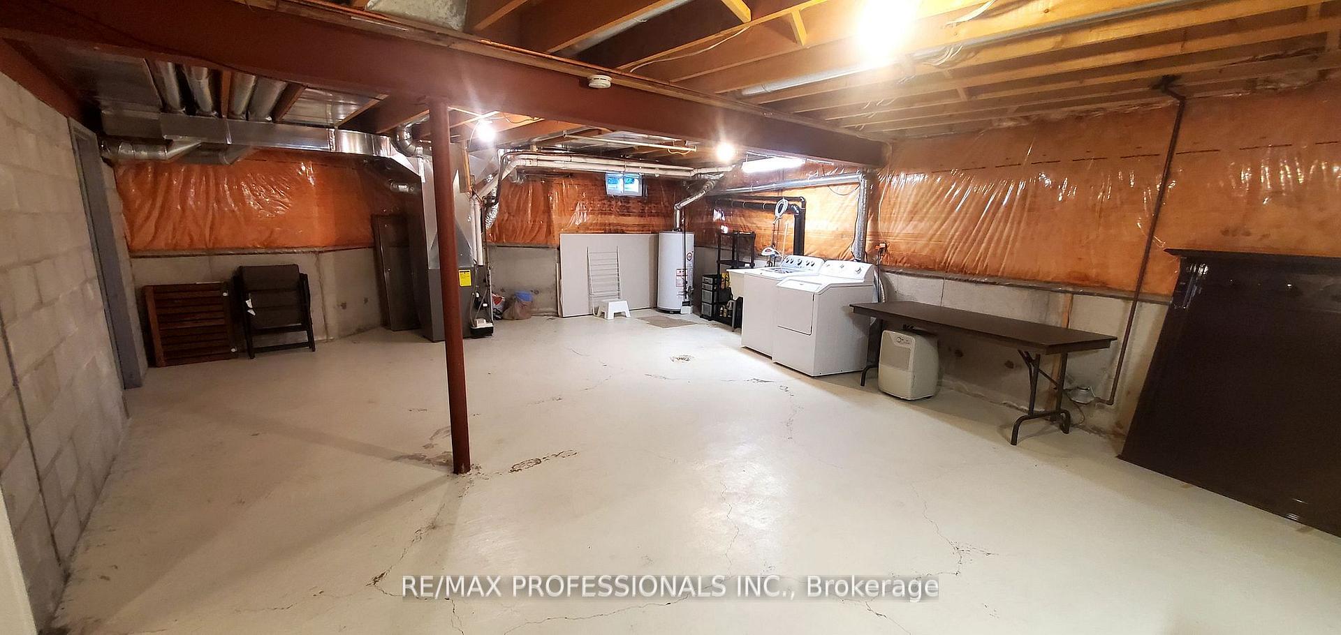 Photo 34 of 2545 Addingham Crescent, Oakville, Clearview — HOMEH