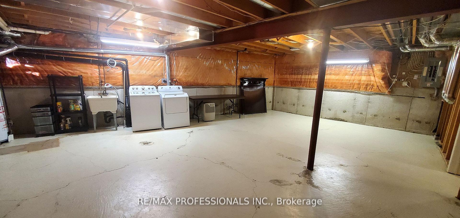 Photo 35 of 2545 Addingham Crescent, Oakville, Clearview — HOMEH