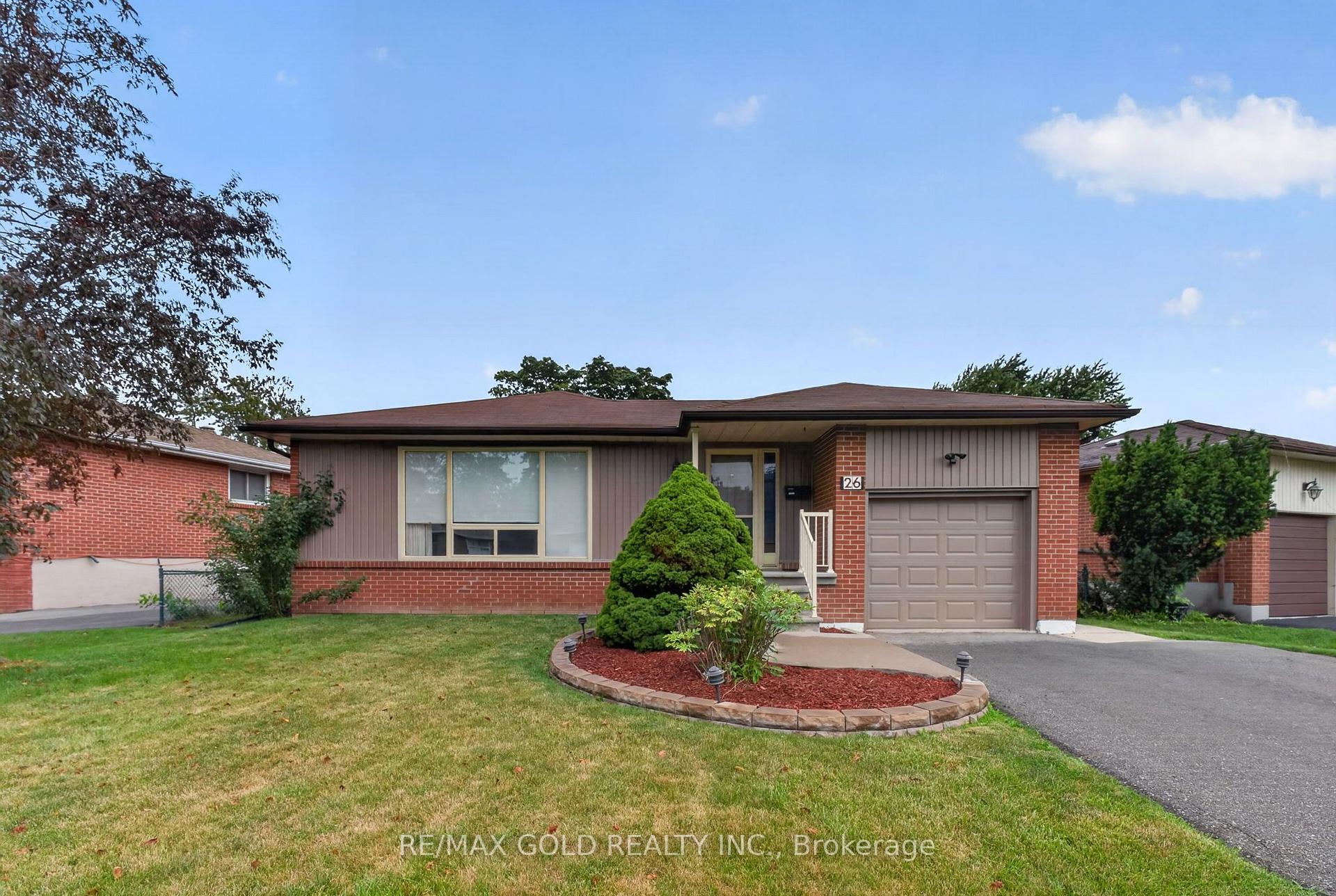 Photo 2 of 26 Deerfield Crescent, Brampton, Southgate — HOMEH