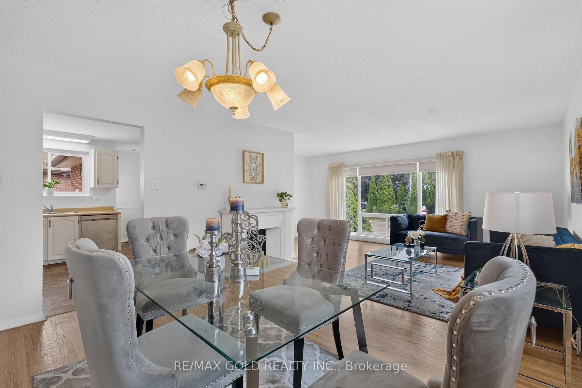 Photo 9 of 26 Deerfield Crescent, Brampton, Southgate — HOMEH