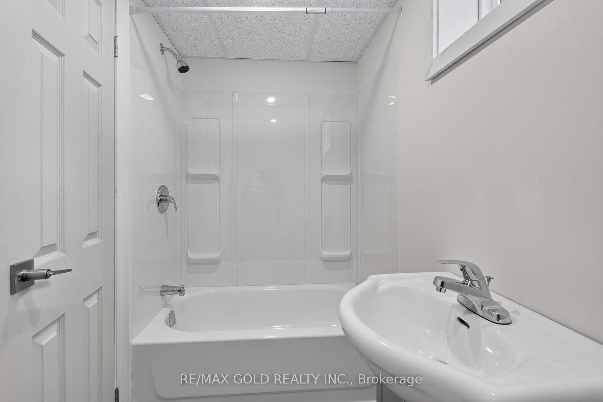 Photo 34 of 26 Deerfield Crescent, Brampton, Southgate — HOMEH