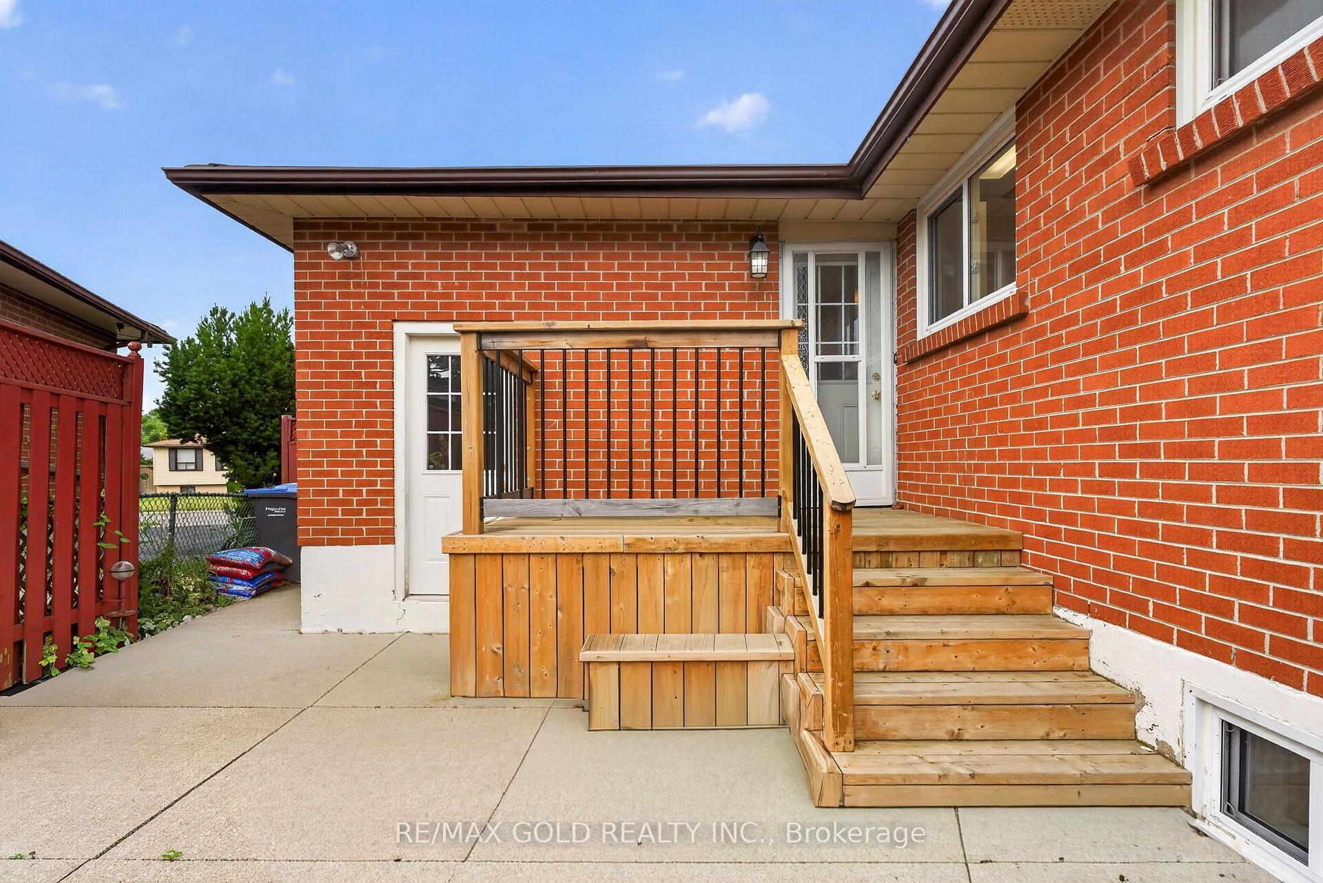 Photo 39 of 26 Deerfield Crescent, Brampton, Southgate — HOMEH