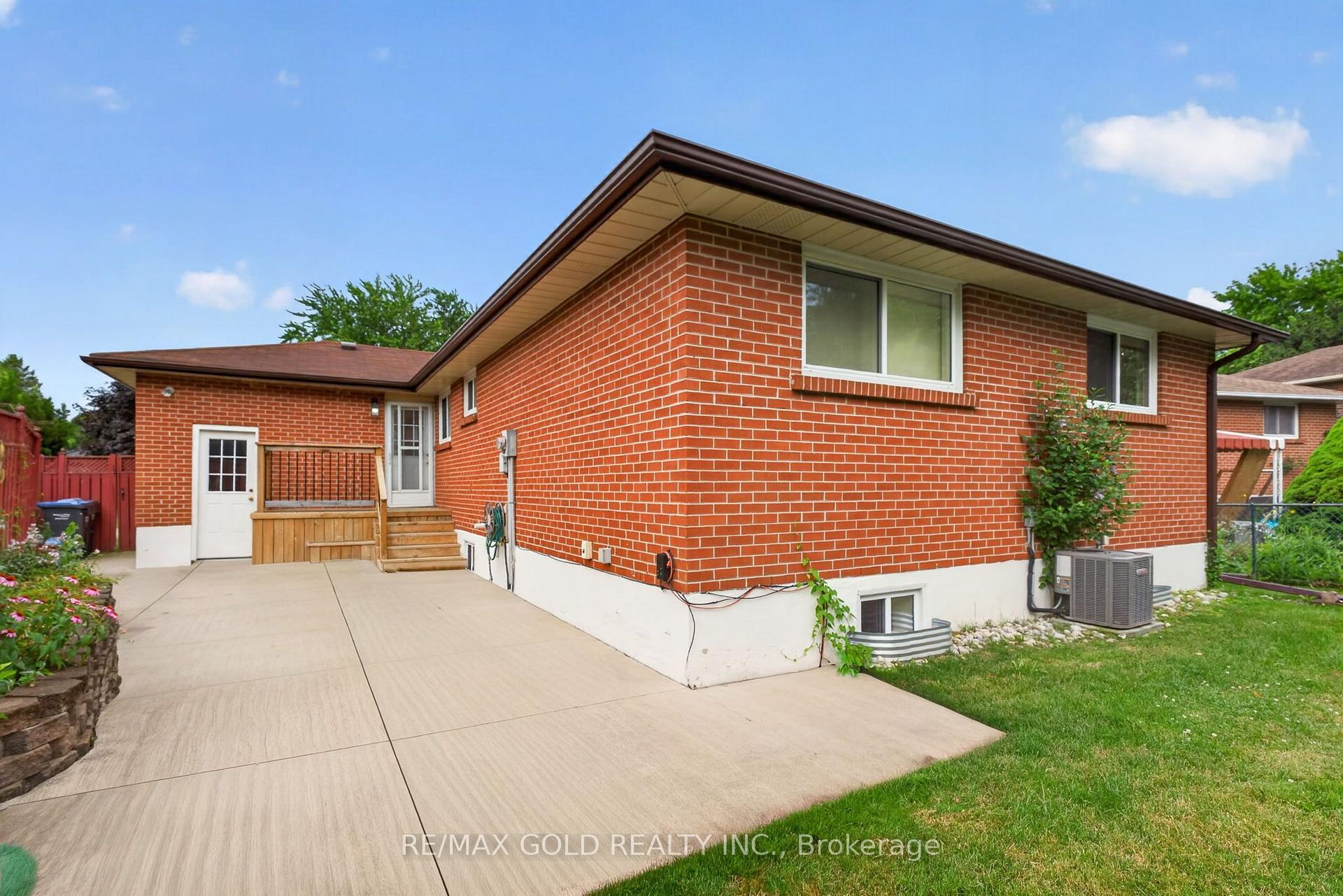 Photo 40 of 26 Deerfield Crescent, Brampton, Southgate — HOMEH