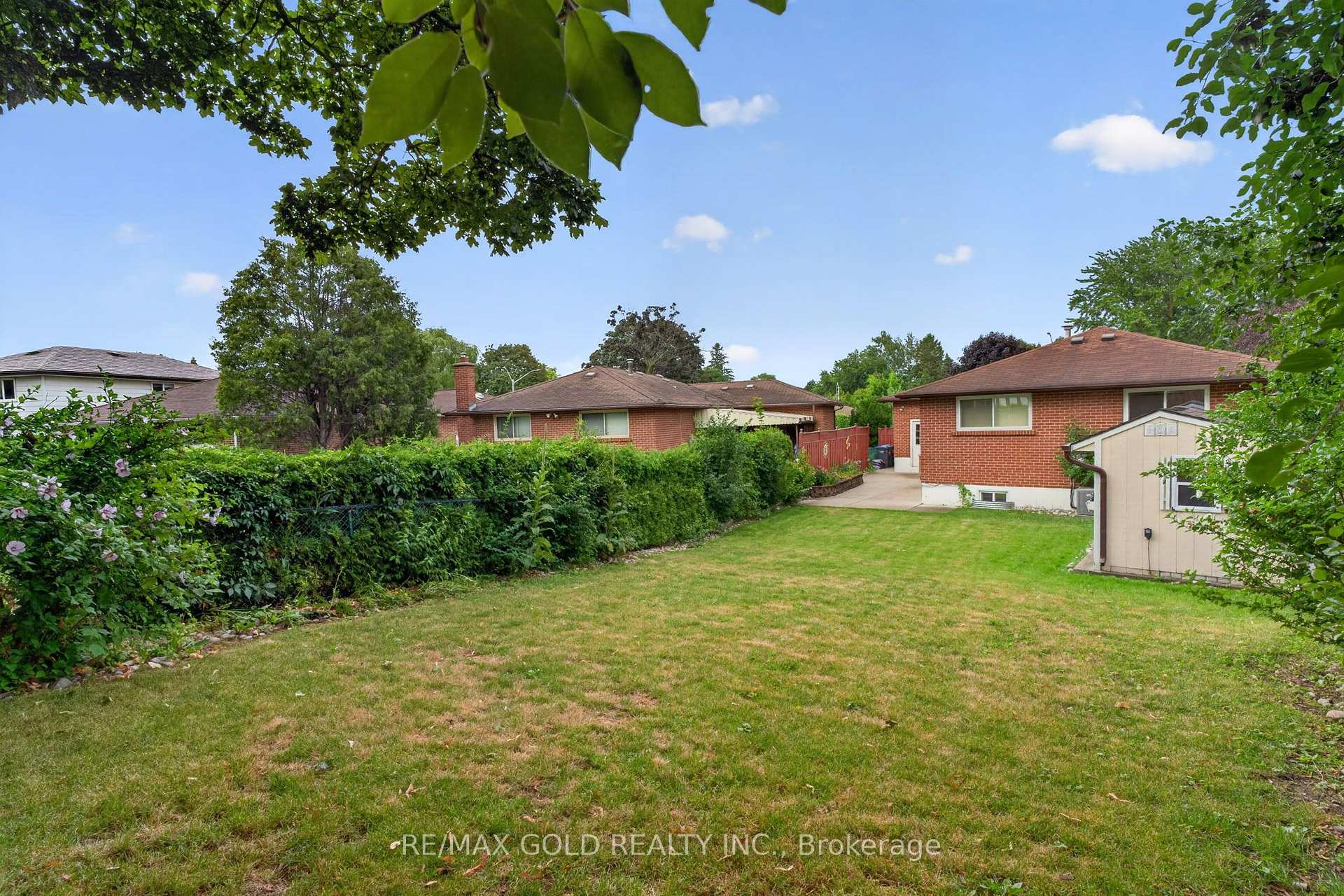 Photo 41 of 26 Deerfield Crescent, Brampton, Southgate — HOMEH