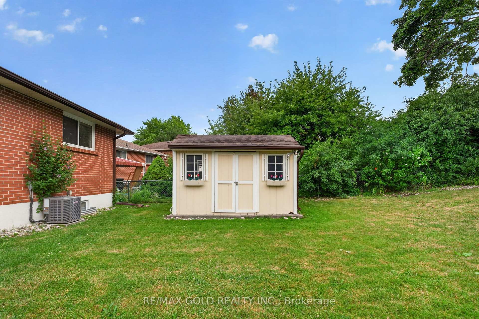 Photo 44 of 26 Deerfield Crescent, Brampton, Southgate — HOMEH