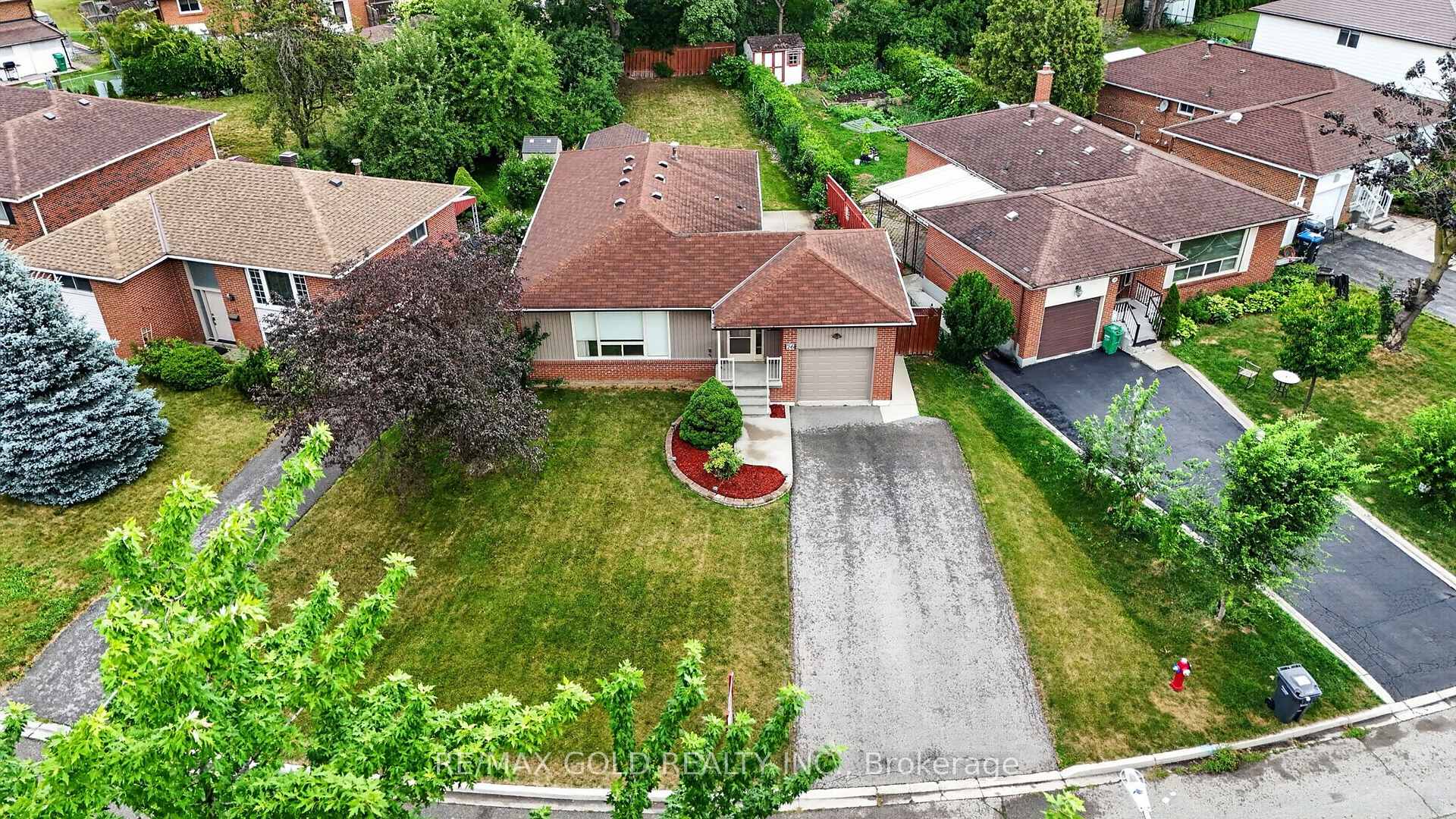 Photo 45 of 26 Deerfield Crescent, Brampton, Southgate — HOMEH