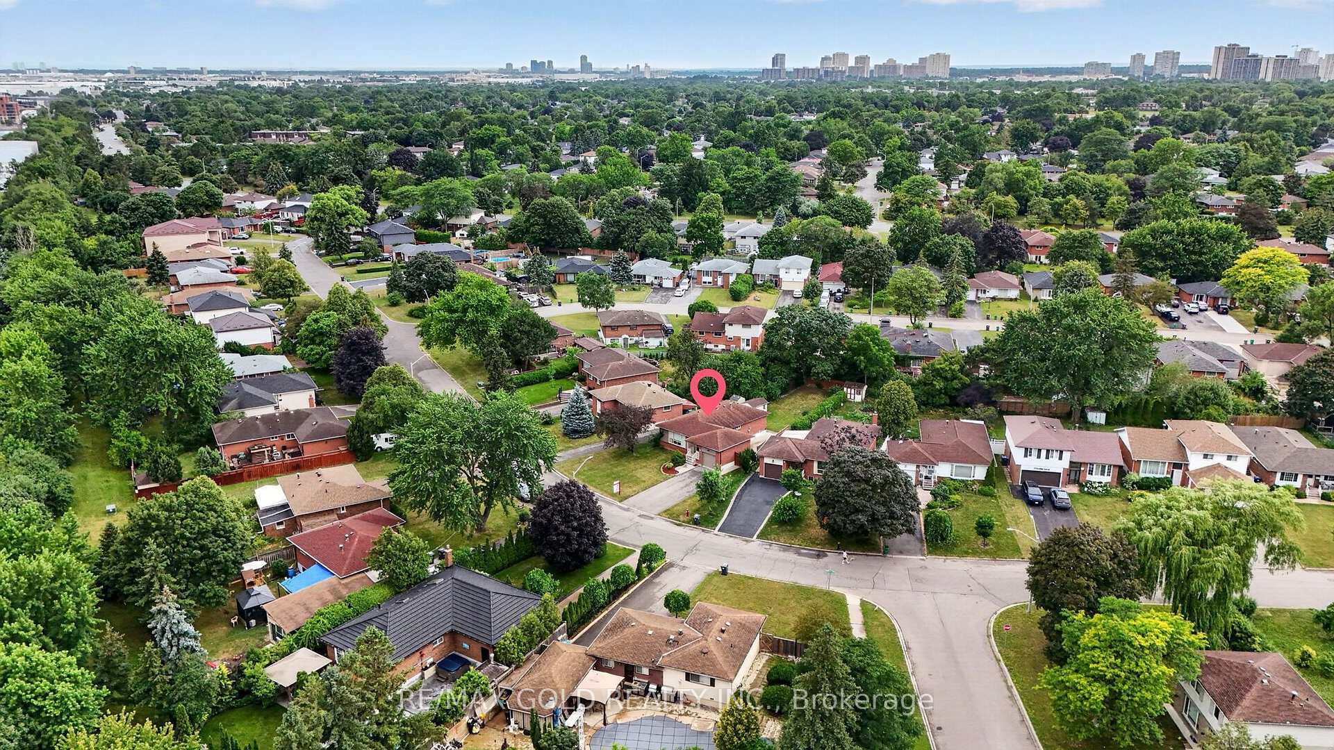 Photo 48 of 26 Deerfield Crescent, Brampton, Southgate — HOMEH