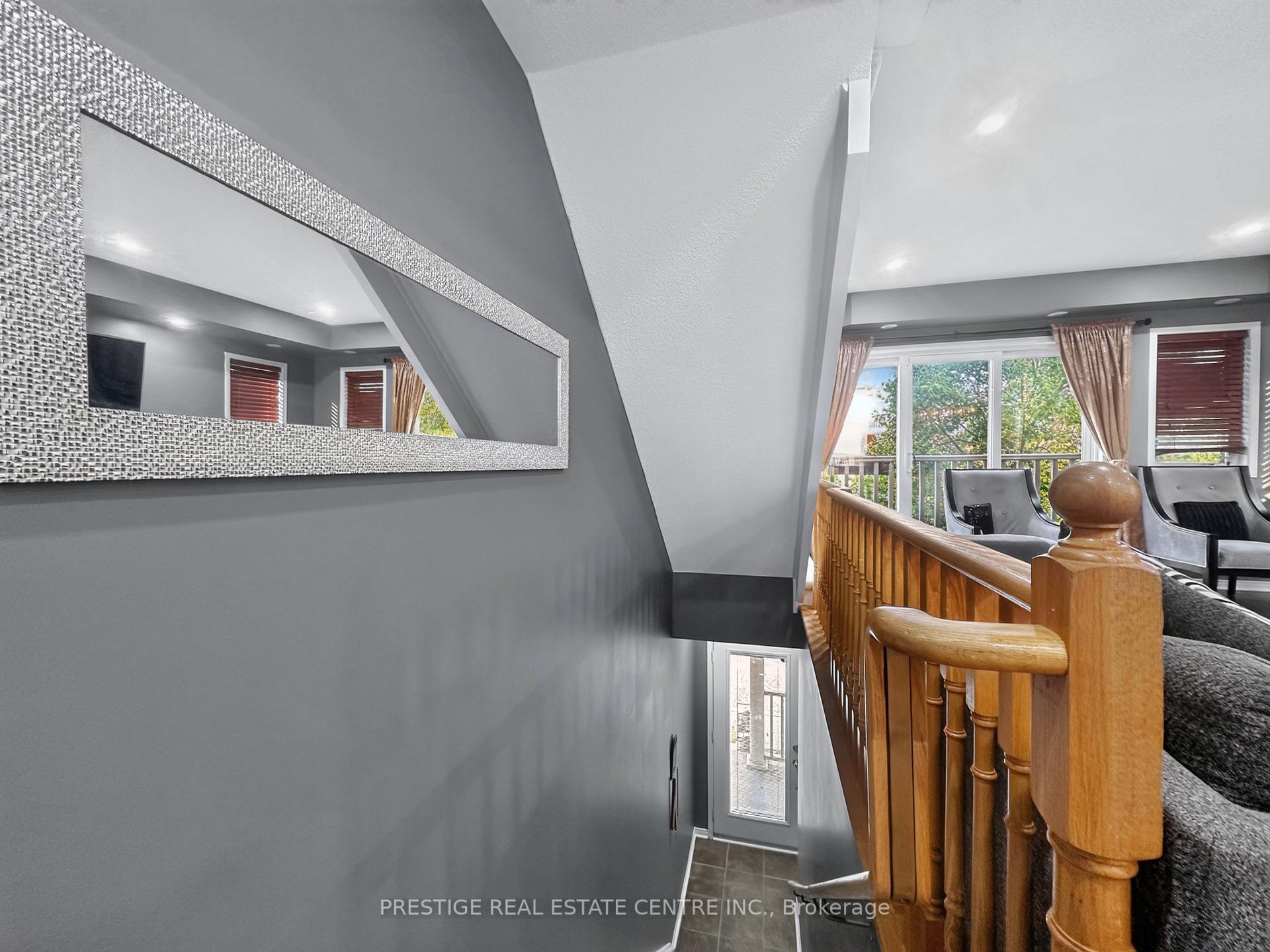 Photo 4 of 5050 Intrepid Drive, Mississauga, Churchill Meadows — HOMEH